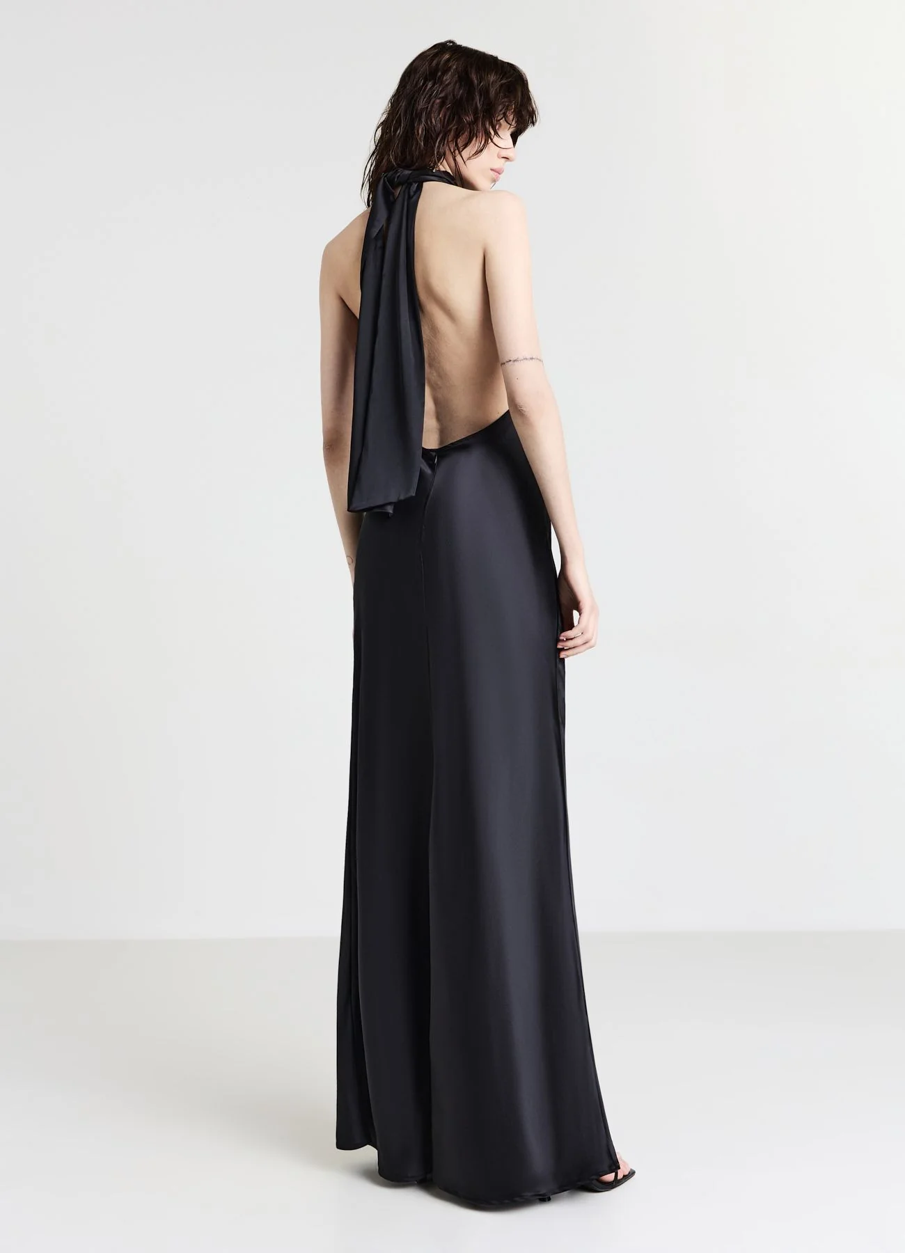 Abito halterneck simil satin