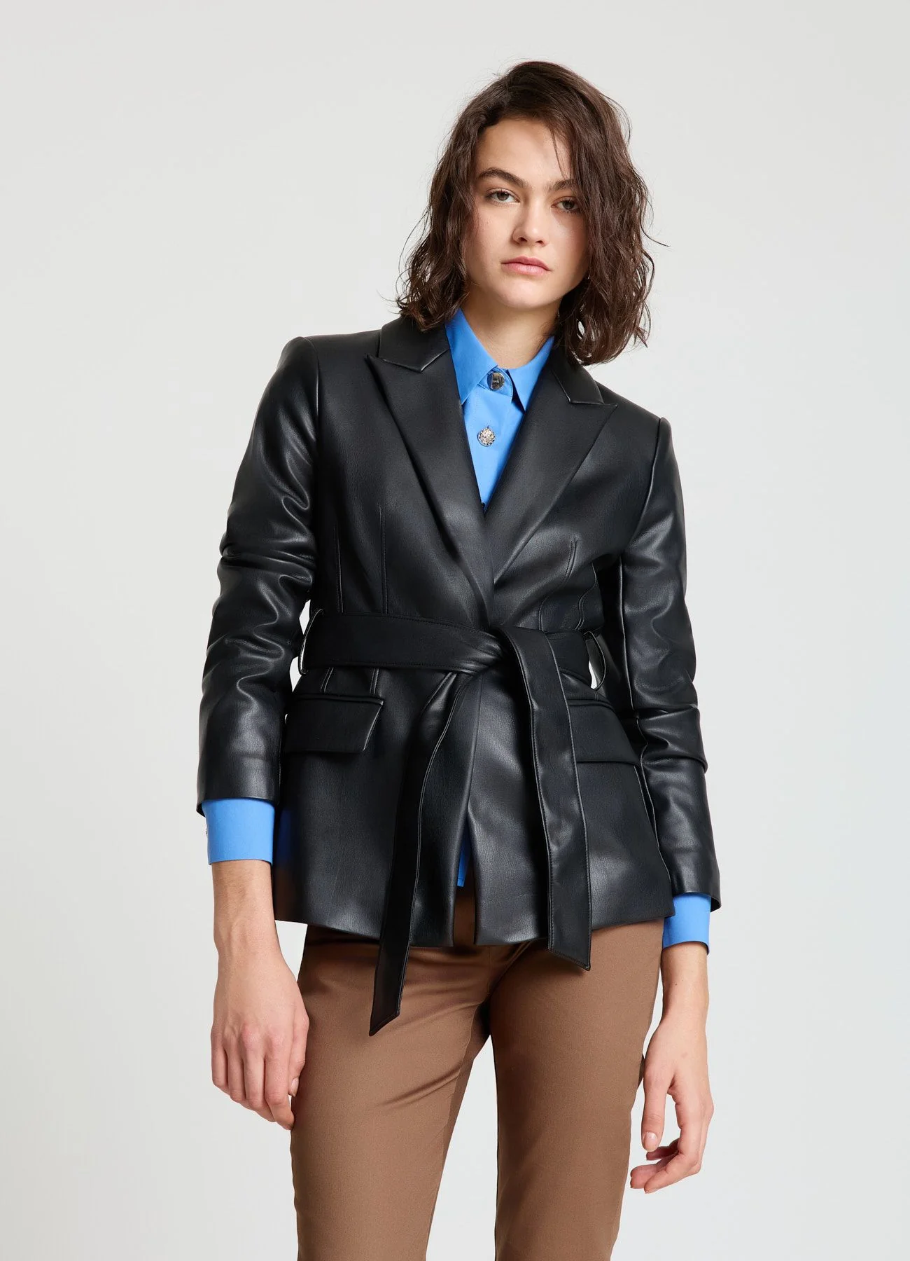 Blazer effetto pelle con fusciacca