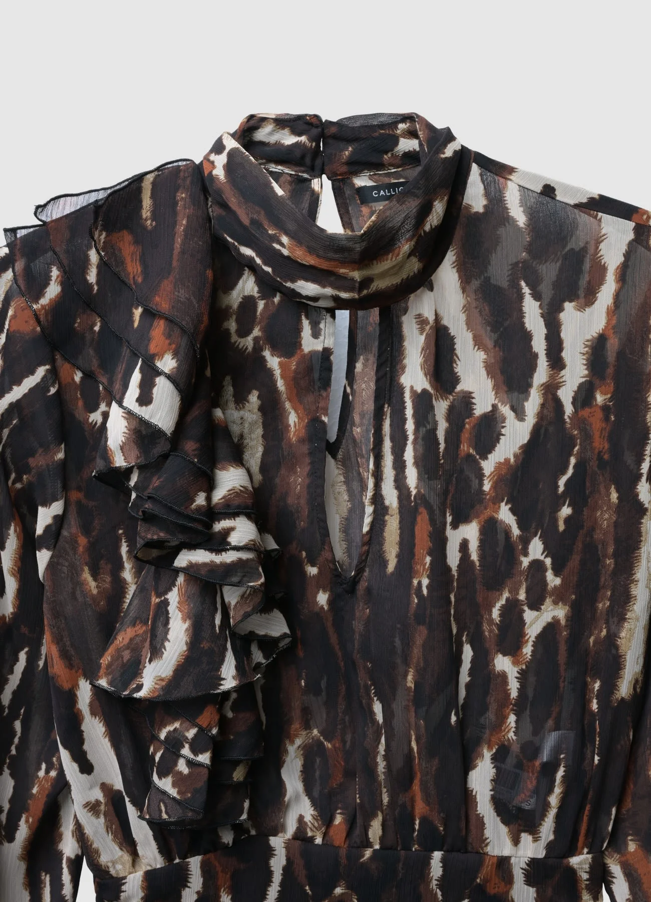 Blusa animalier con volant - Image 5