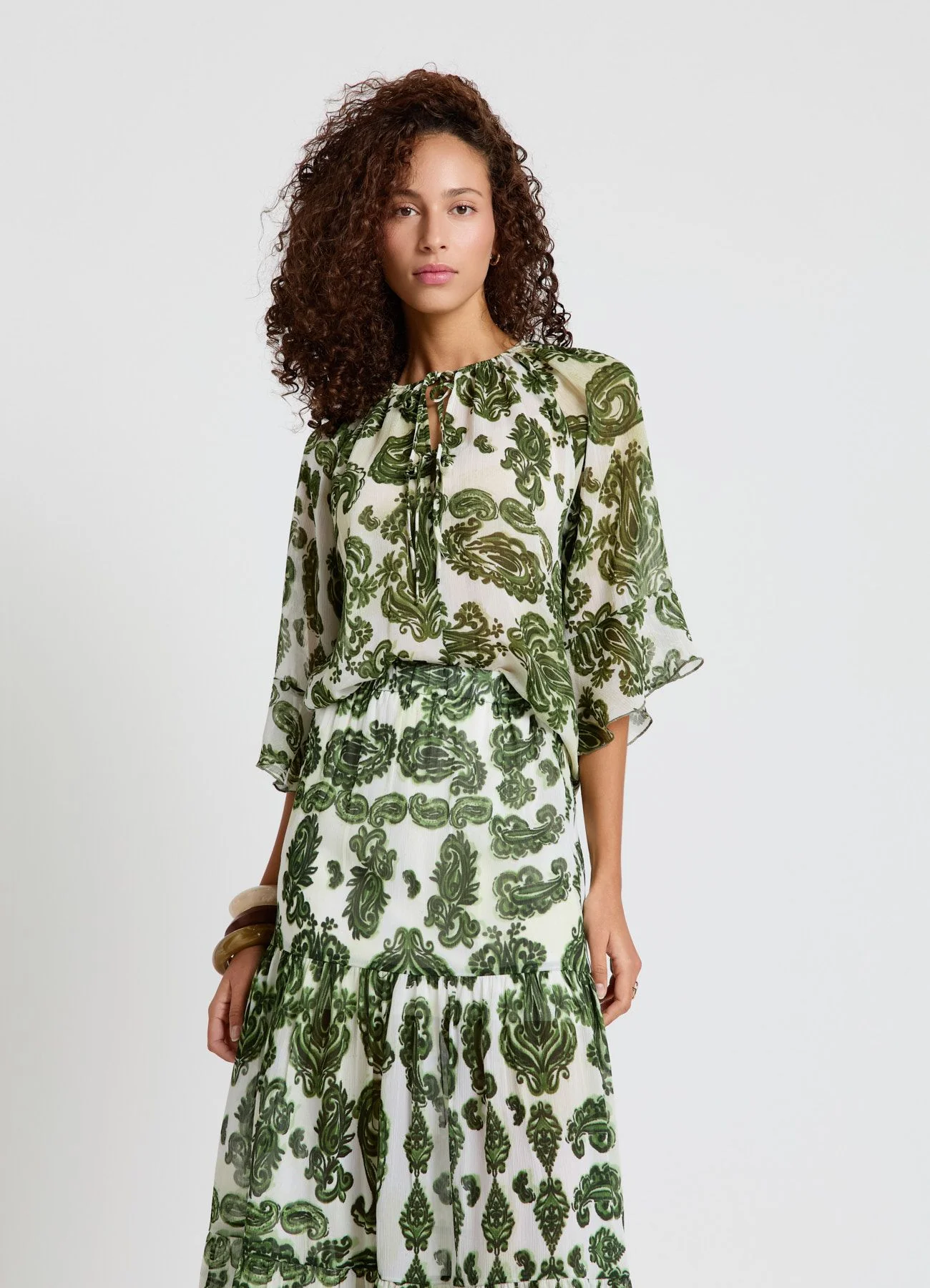 Blusa con laccetti e stampa paisley - Image 2