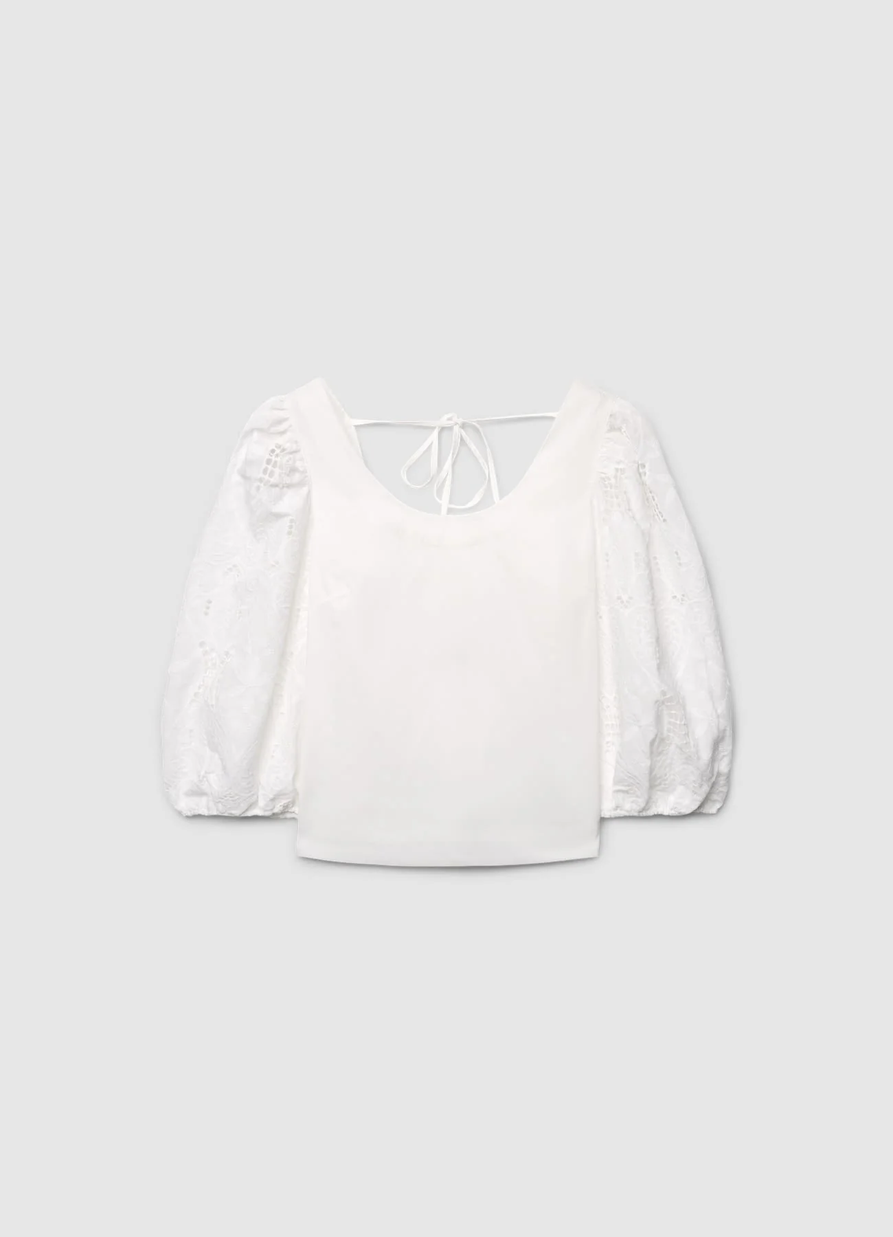 Blusa con maniche sangallo e scollo ampio - Image 4