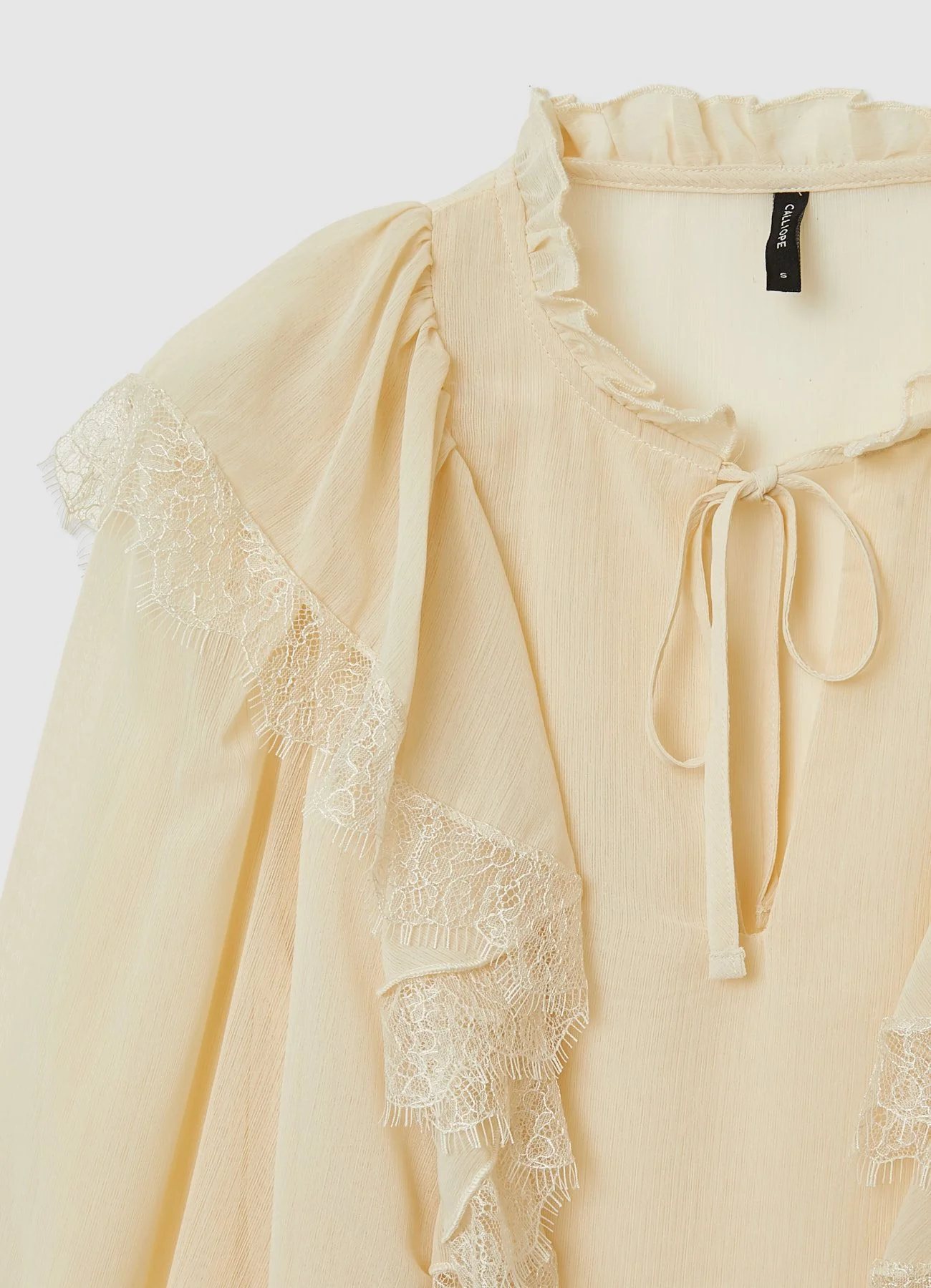 Blusa con volant e dettagli pizzo - Image 5
