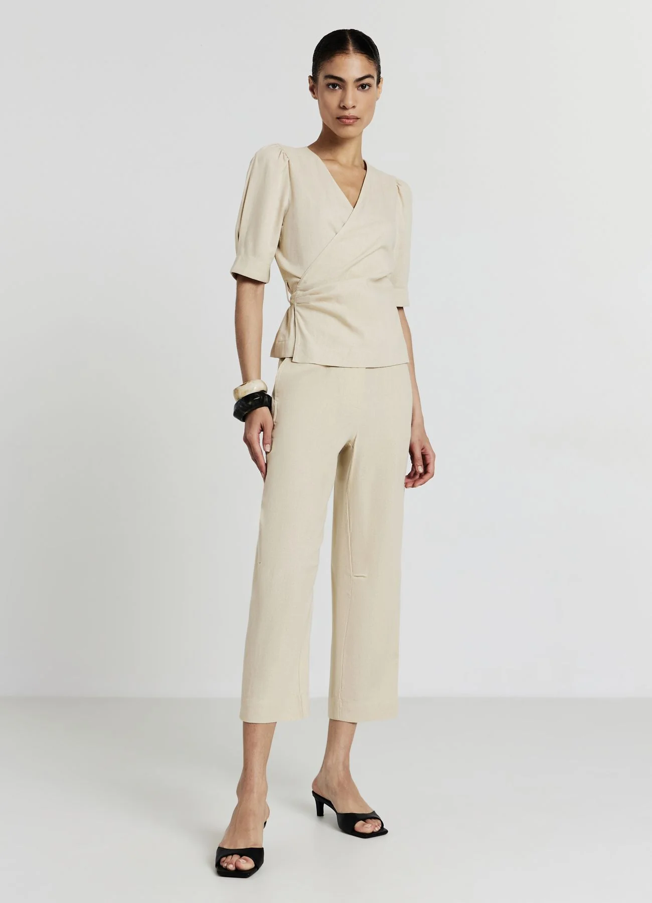 Blusa incrociata maniche palloncino - Image 3