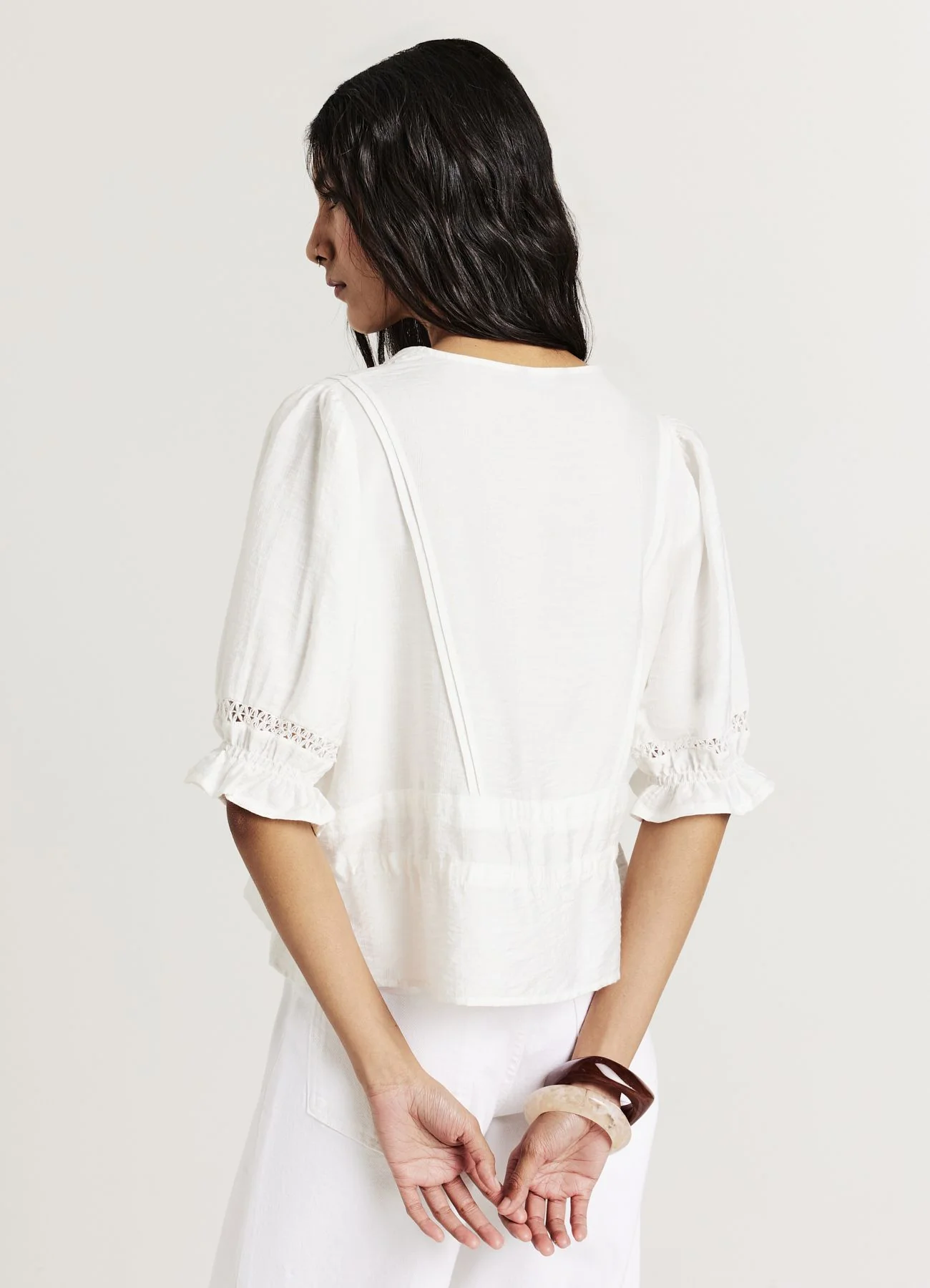Blusa ricamo a jour