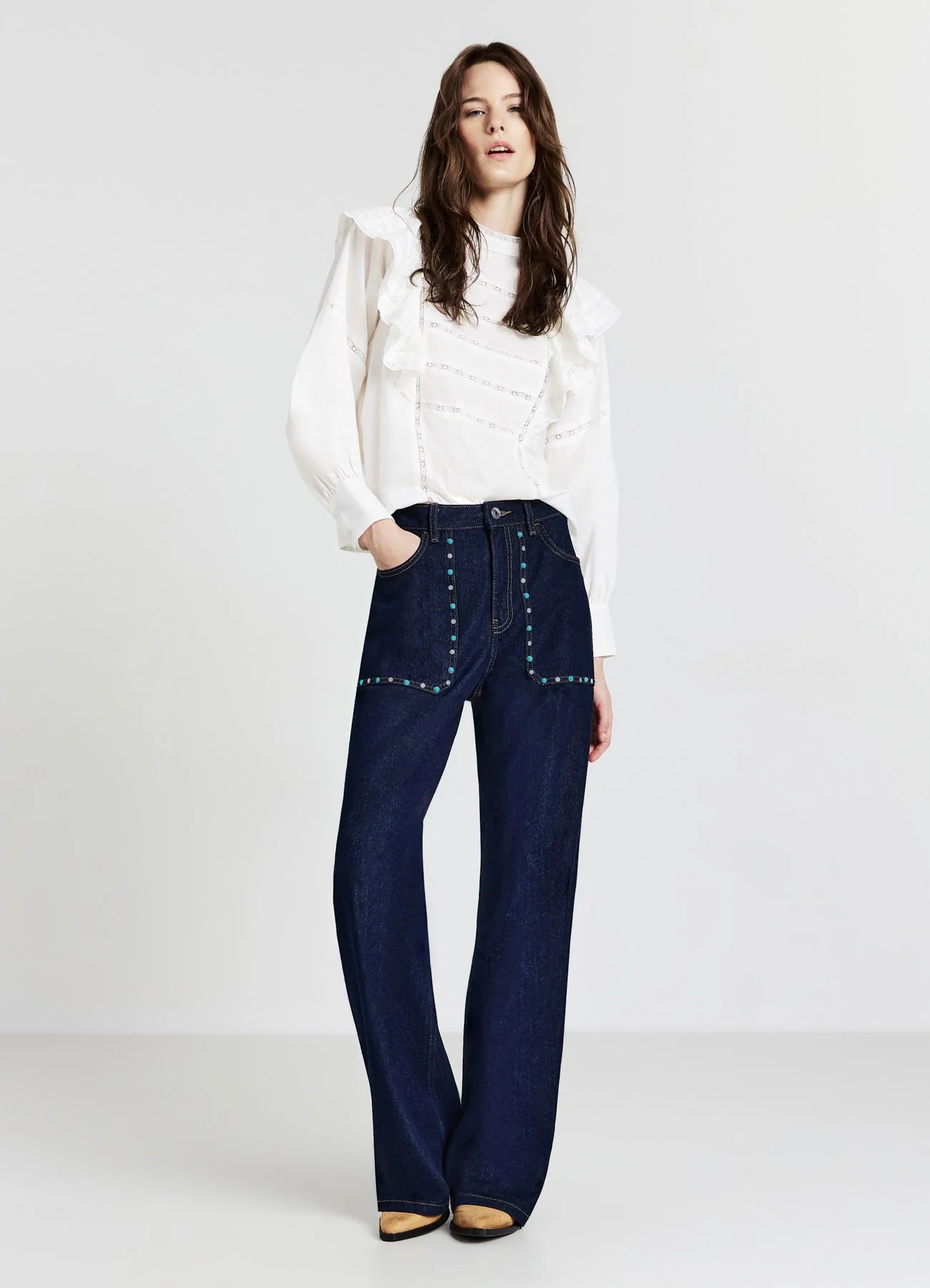 Blusa volant inserti passamaneria