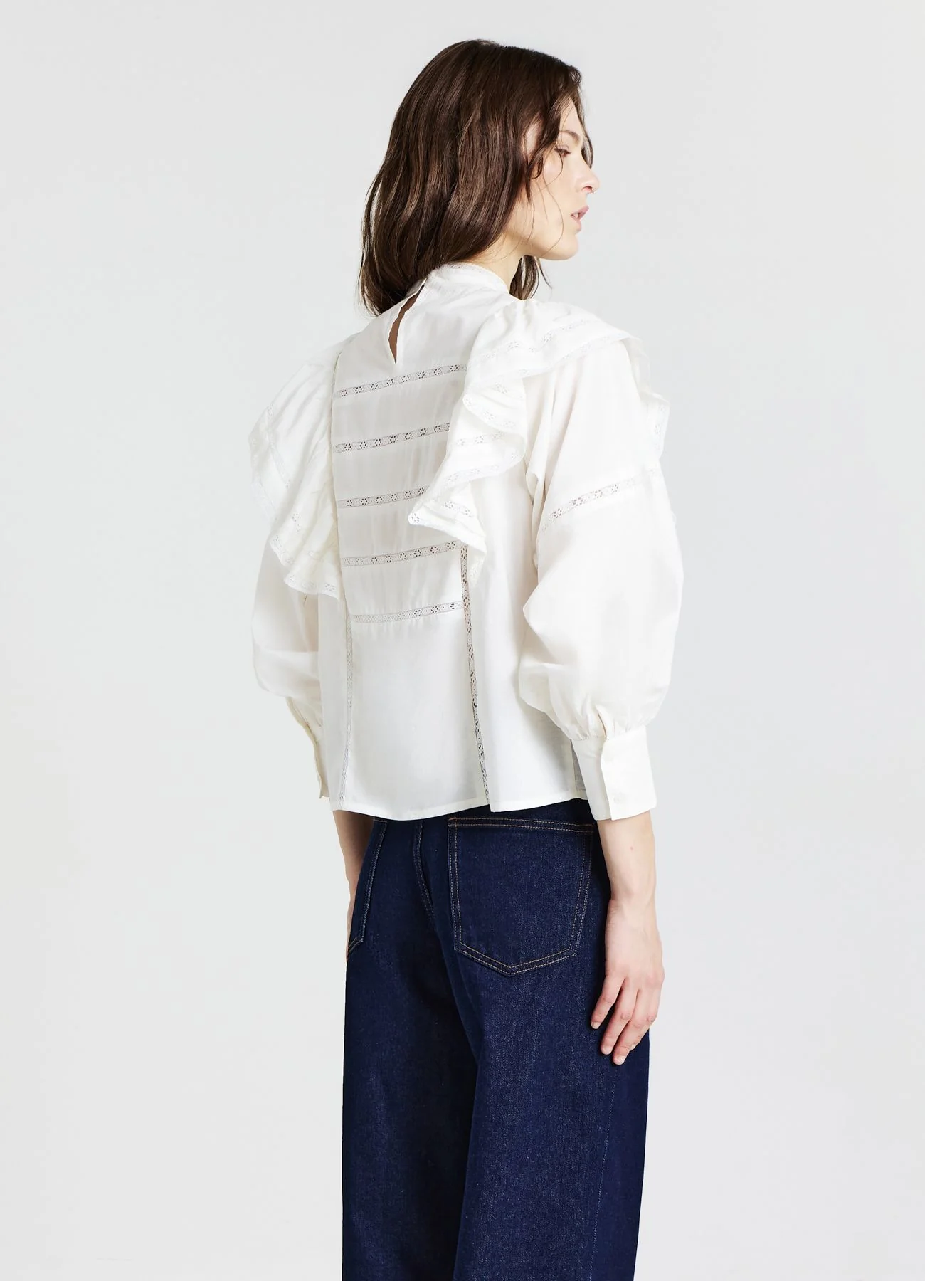 Blusa volant inserti passamaneria - Image 3