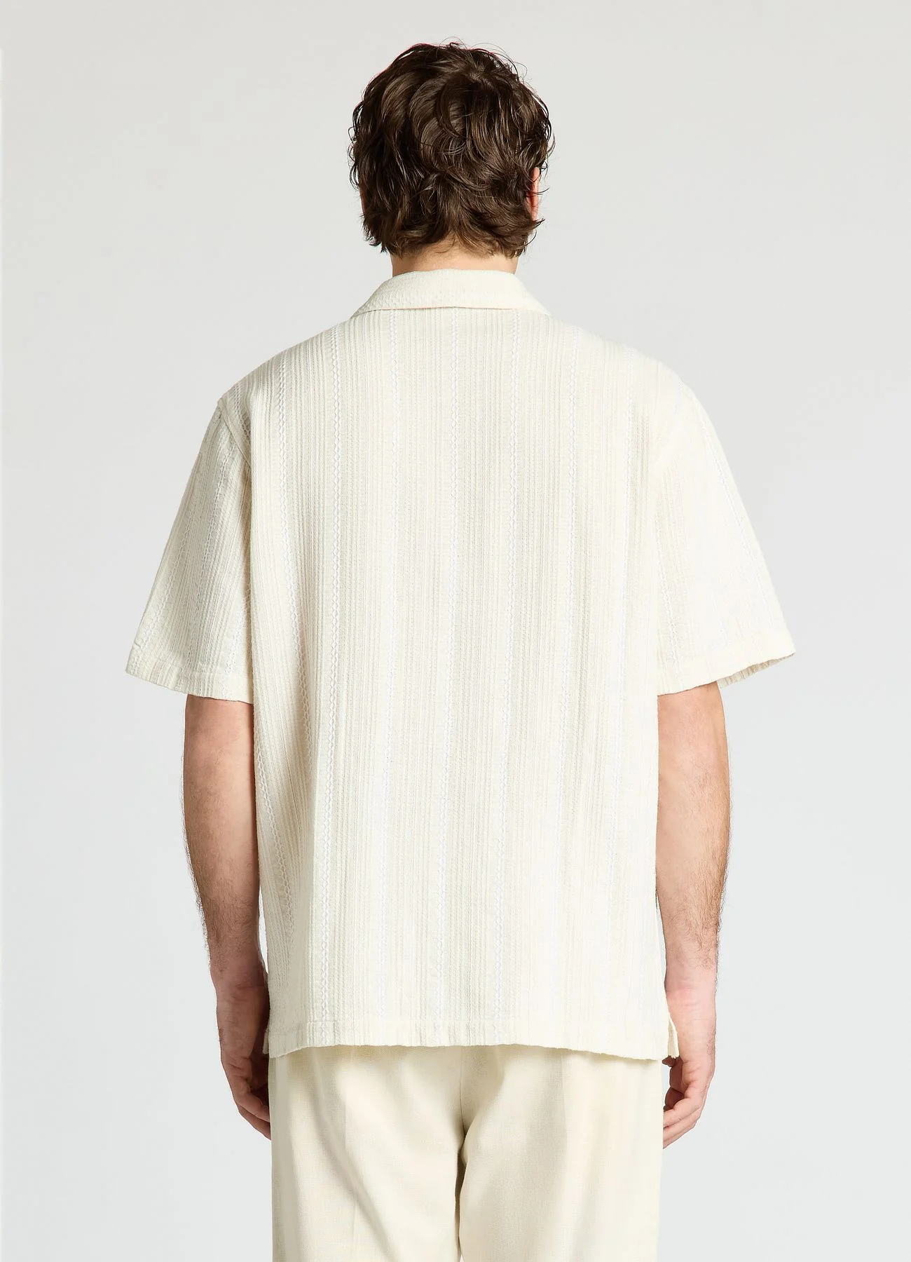 Camicia a maniche corte a righe con colletto a revers - Image 3