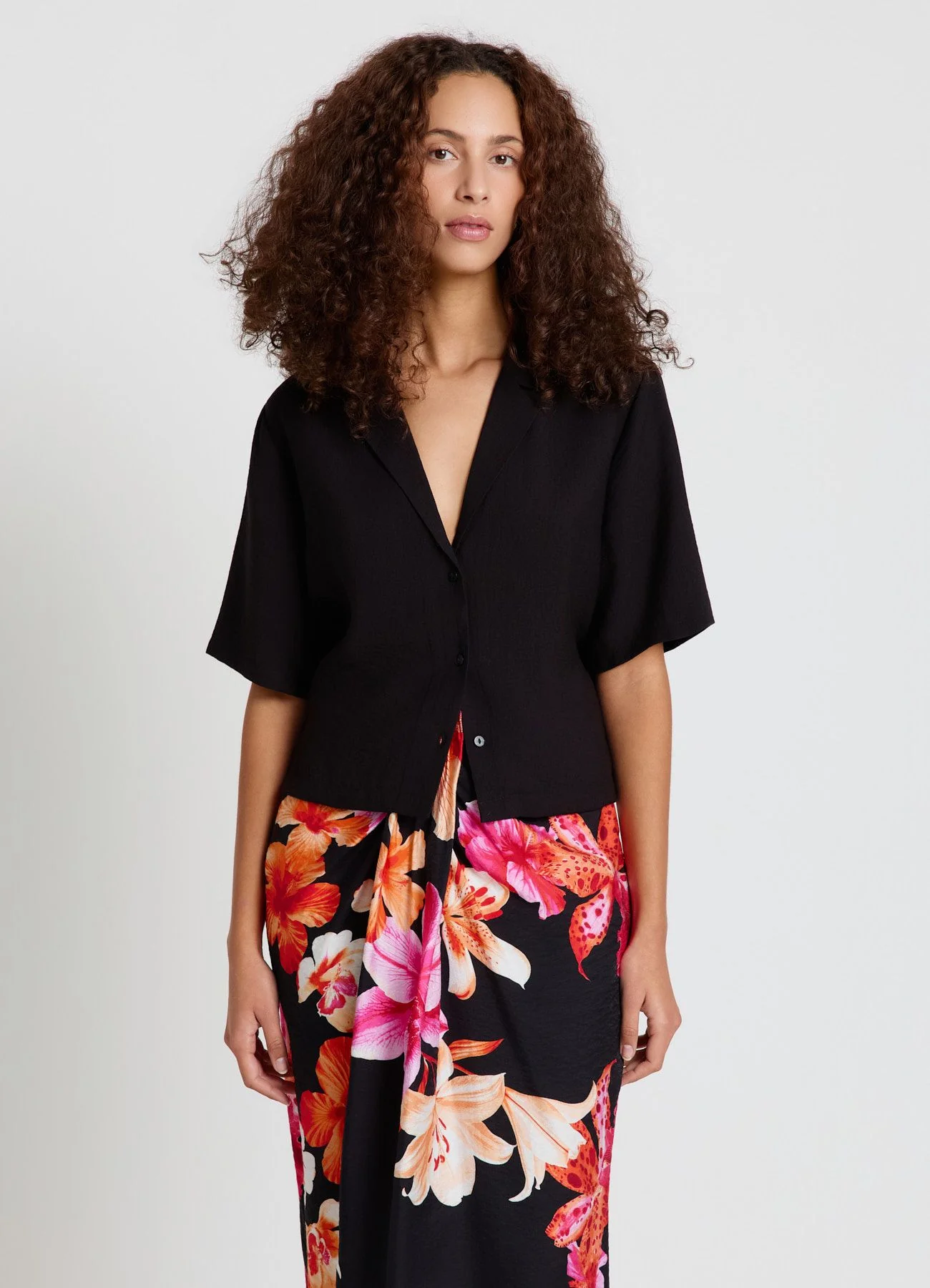 Camicia a maniche corte con collo a rever