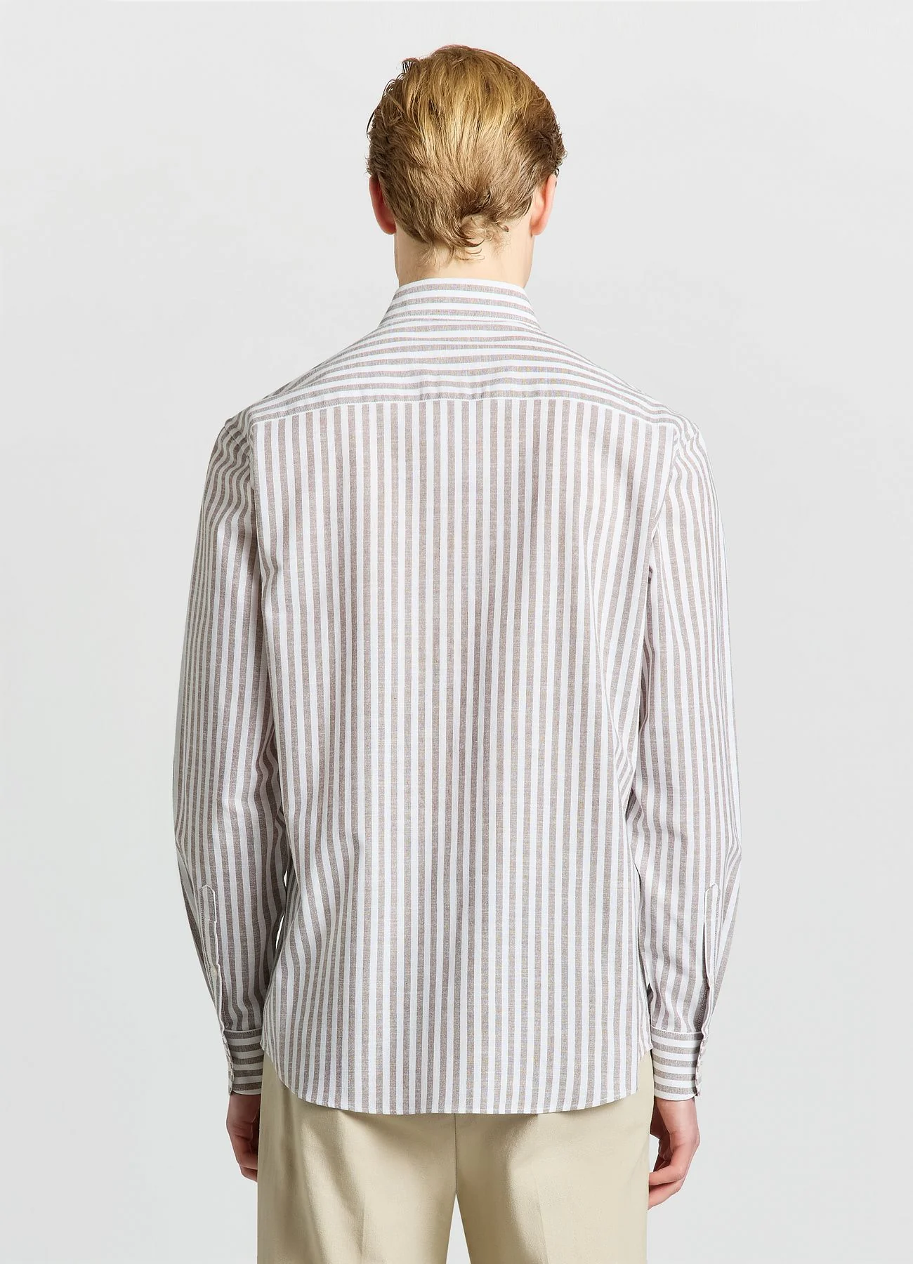 Camicia a righe con colletto classico