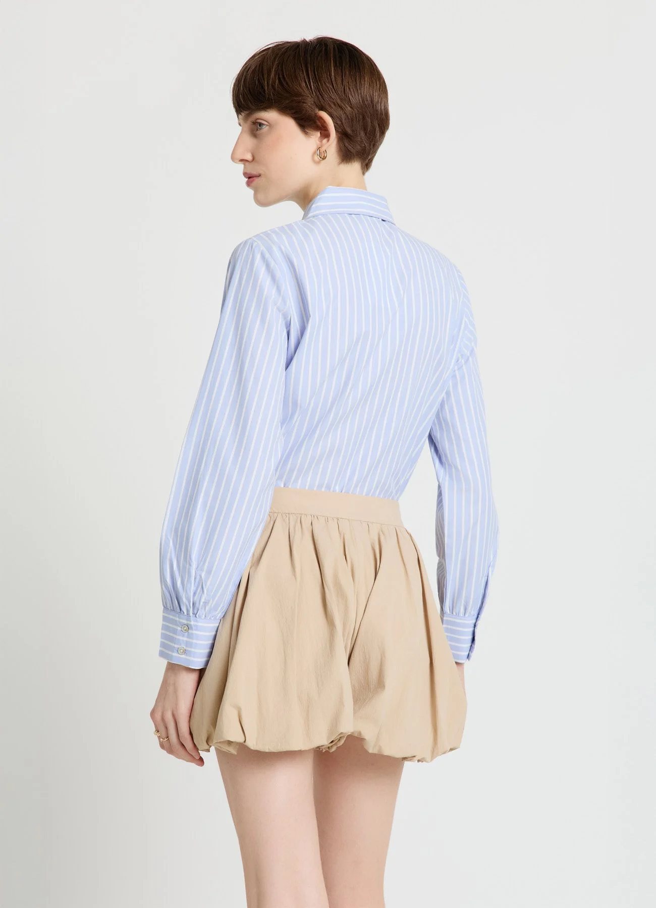 Camicia a righe con pinces crop