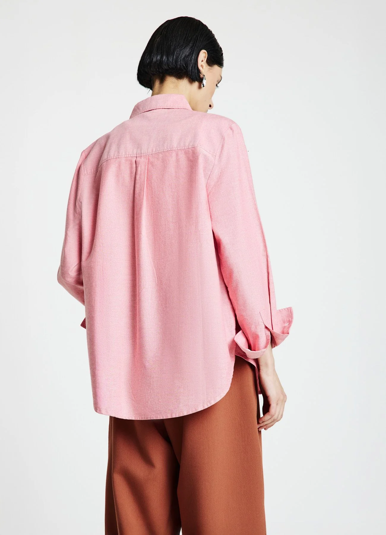 Camicia a tinta unita con colletto classico - Image 3