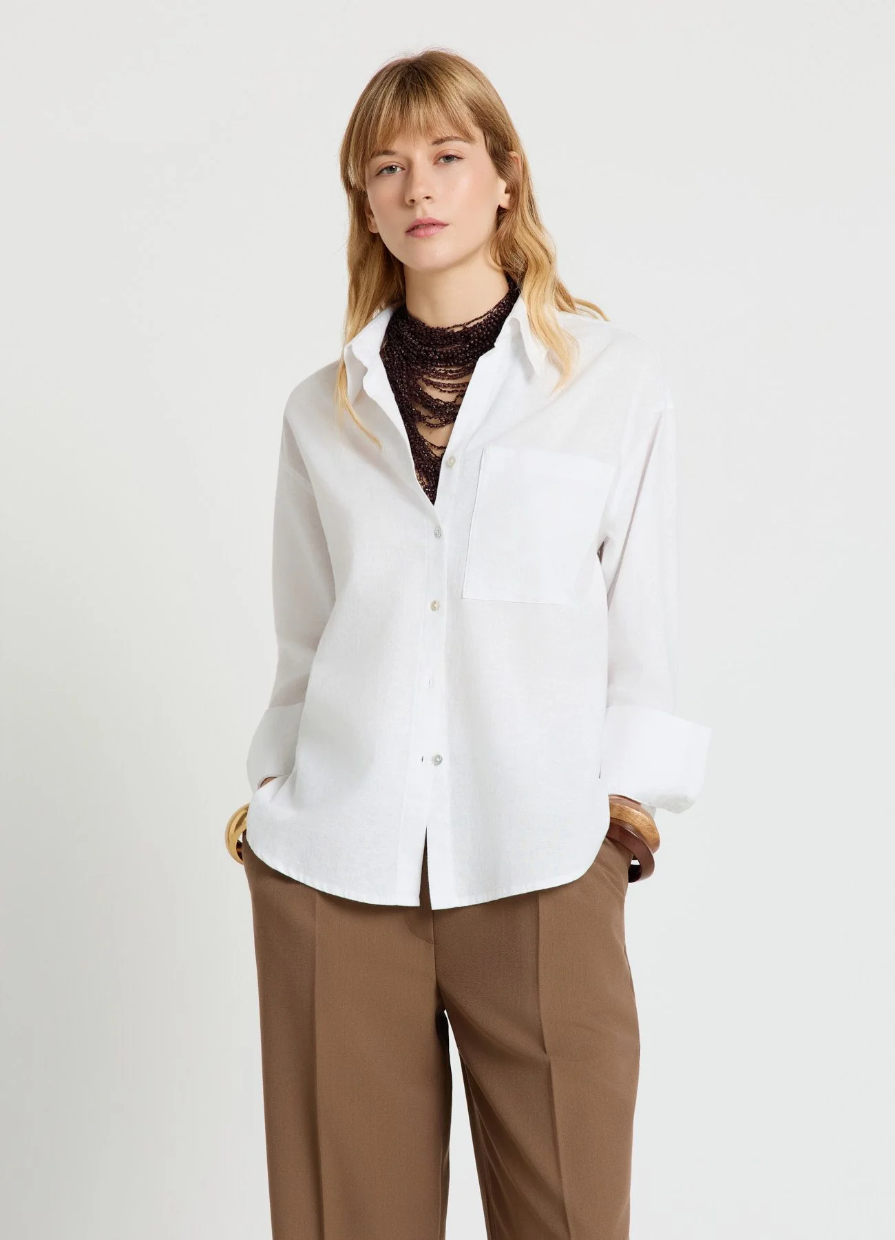Camicia a tinta unita con taschino