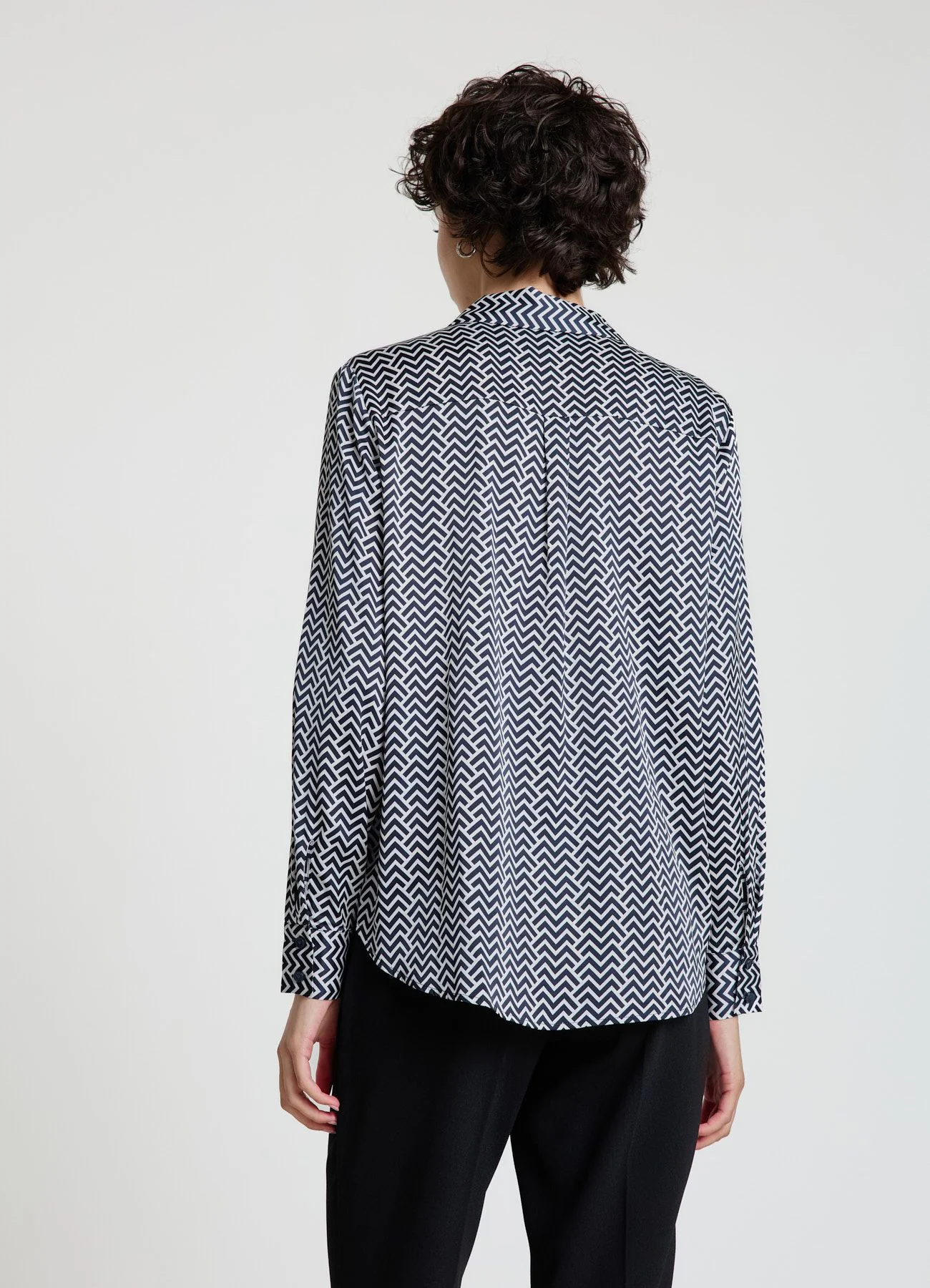 Camicia classica similsatin stampa chevron - Image 3