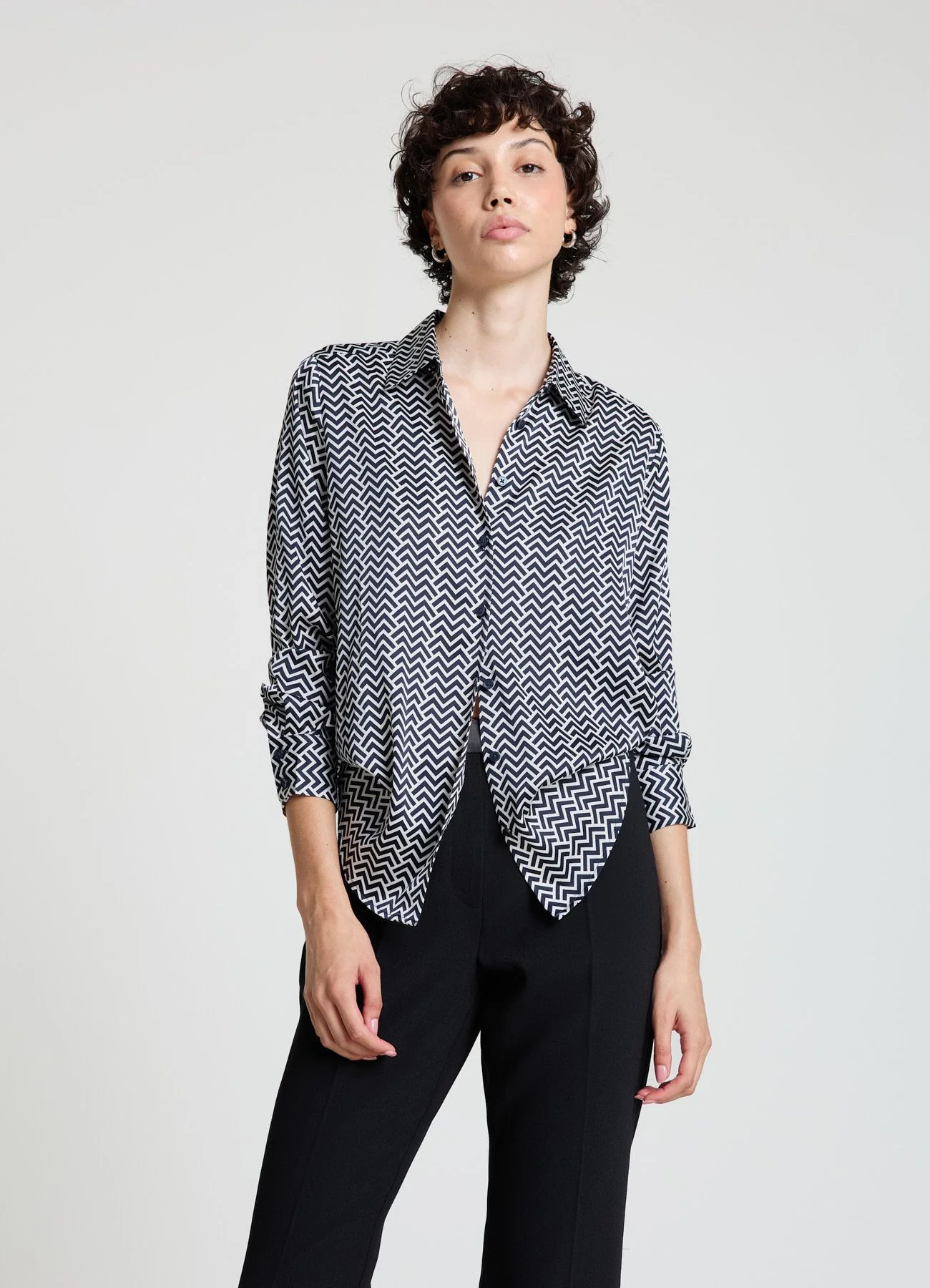 Camicia classica similsatin stampa chevron - Image 7