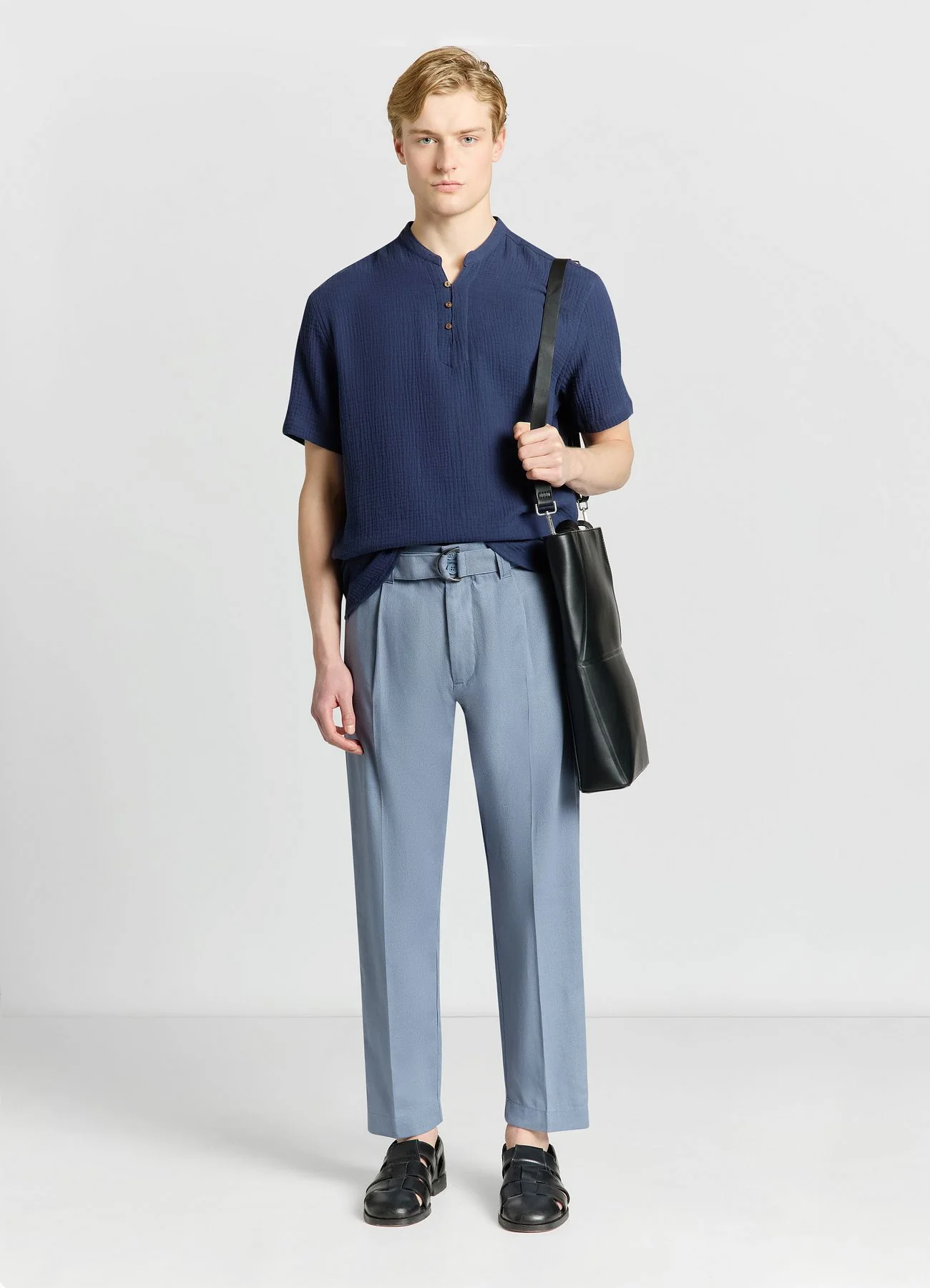 Camicia con collo alla coreana e bottoni - Image 2