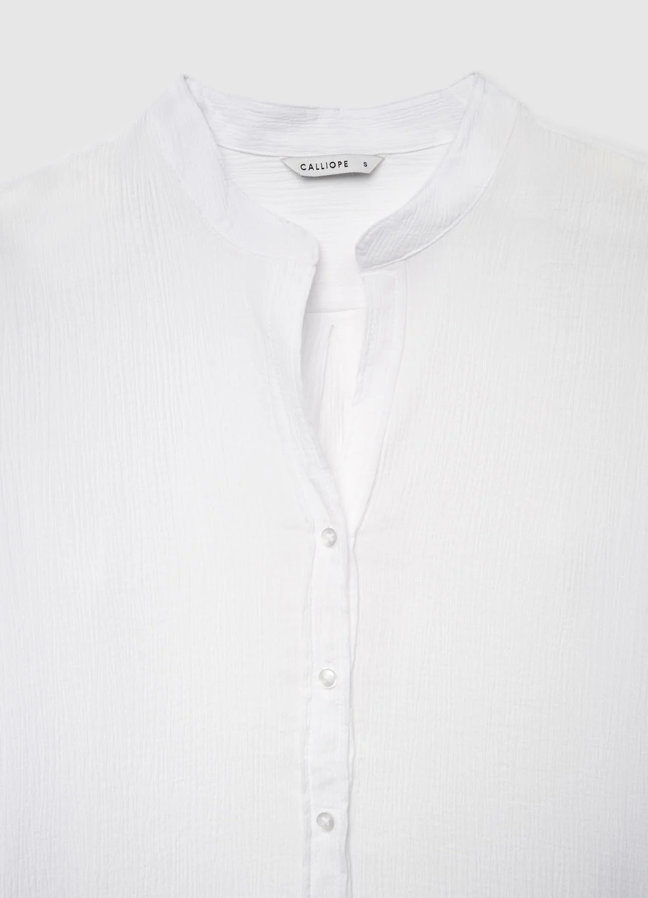 Camicia con collo alla coreana e bottoni - Image 4