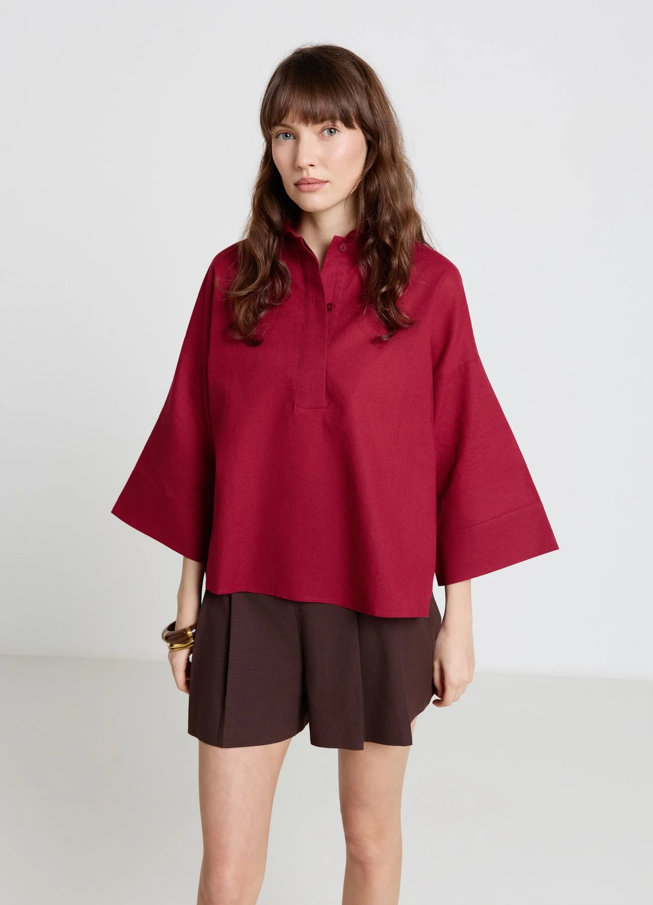 Camicia con collo polo in lino