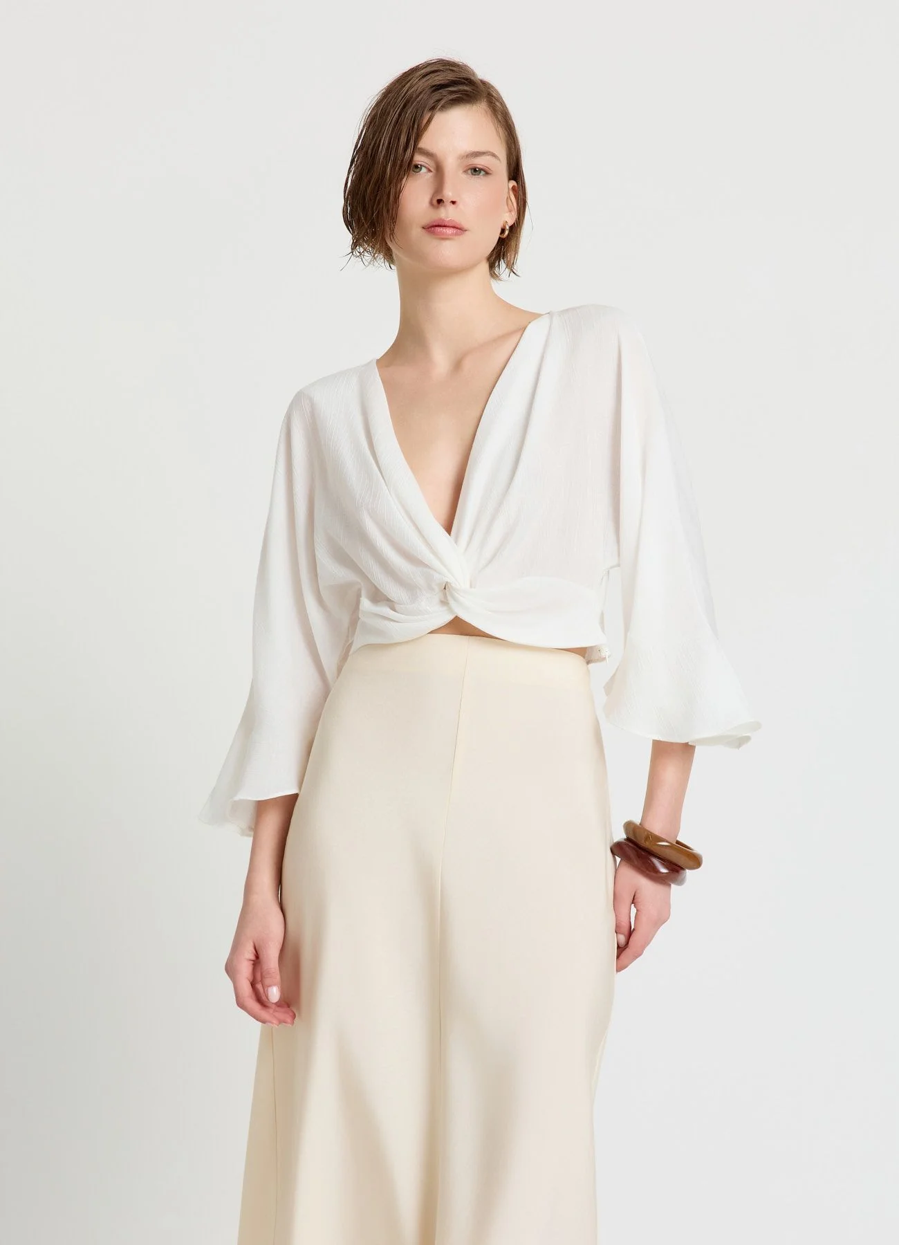 Camicia con nodo con volant