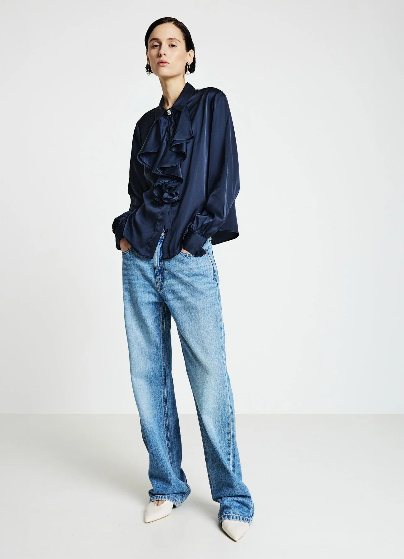 Camicia con rouches e bottoni gioiello - Image 3