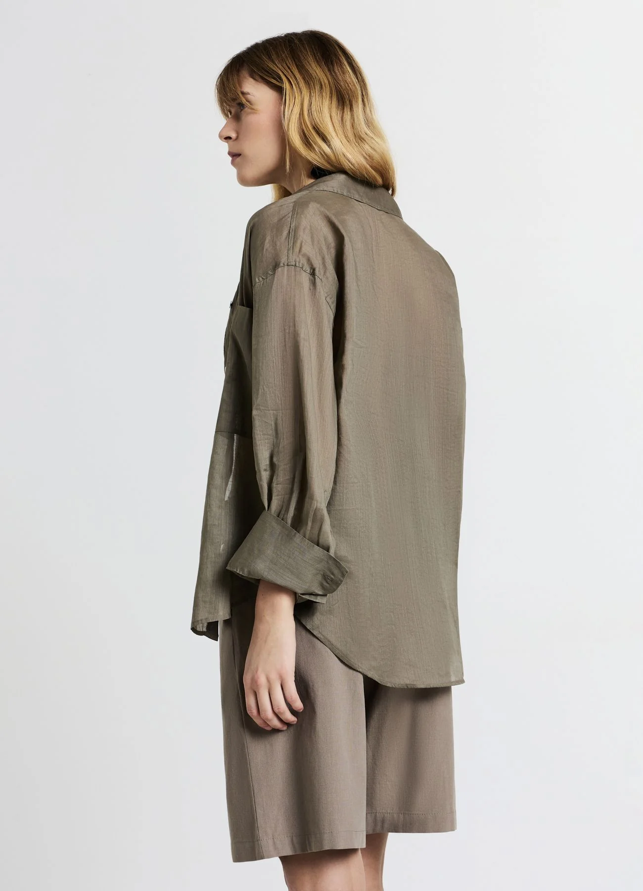 Camicia con tasche - Image 2