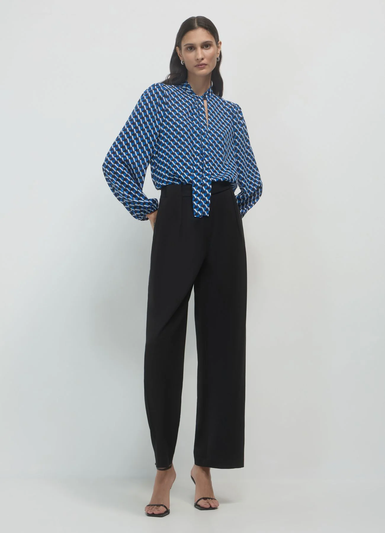 Camicia coreana fantasia con cravattino - Image 2