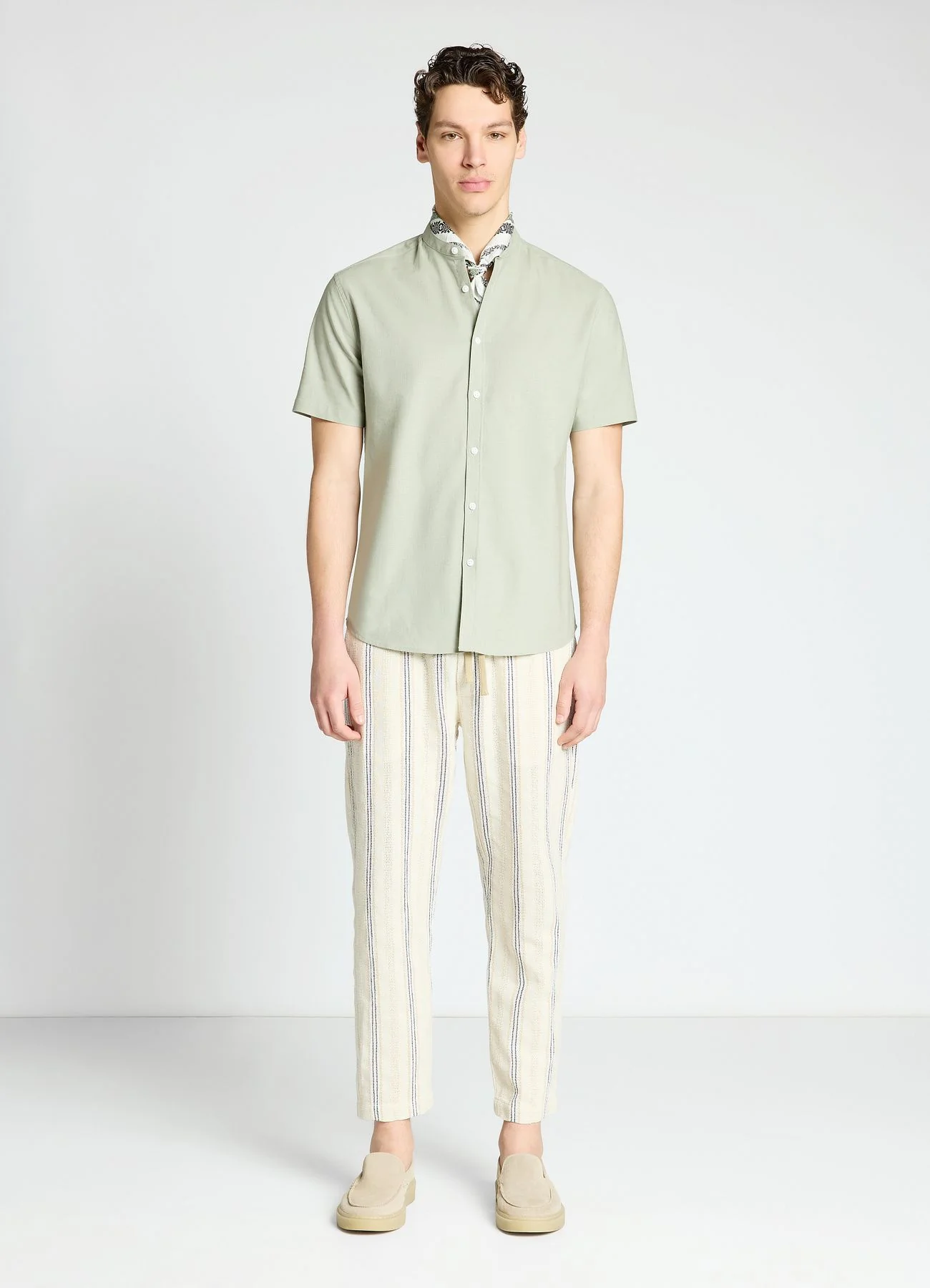 Camicia coreana tinta unita