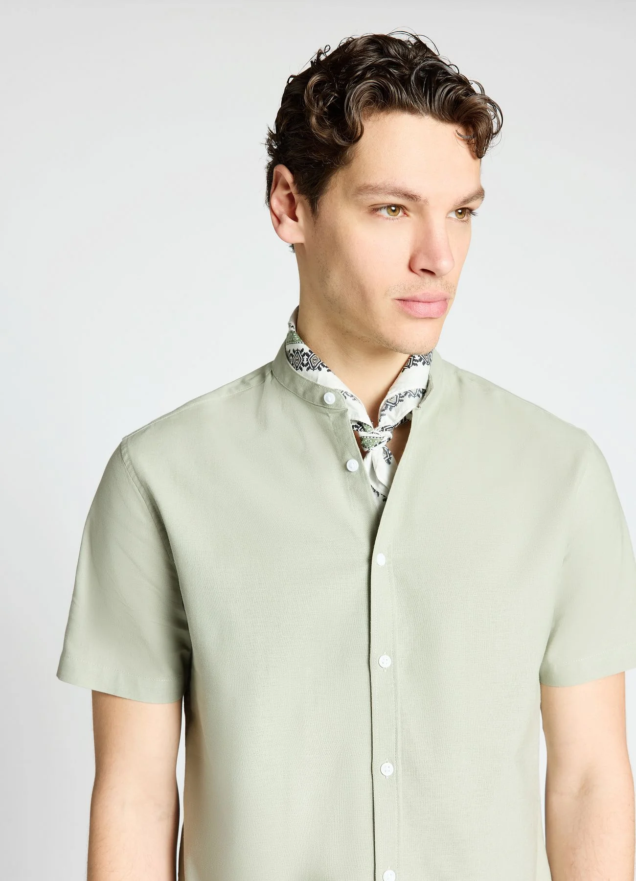 Camicia coreana tinta unita - Image 3