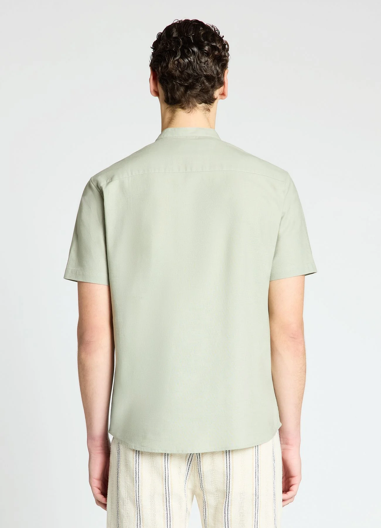 Camicia coreana tinta unita - Image 4