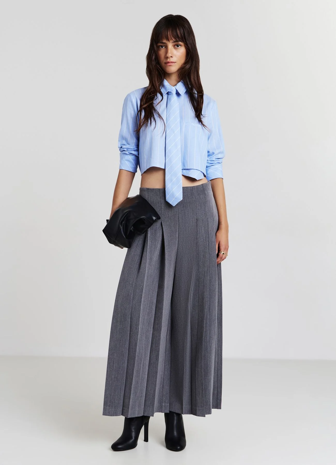 Camicia crop a righe cravatta