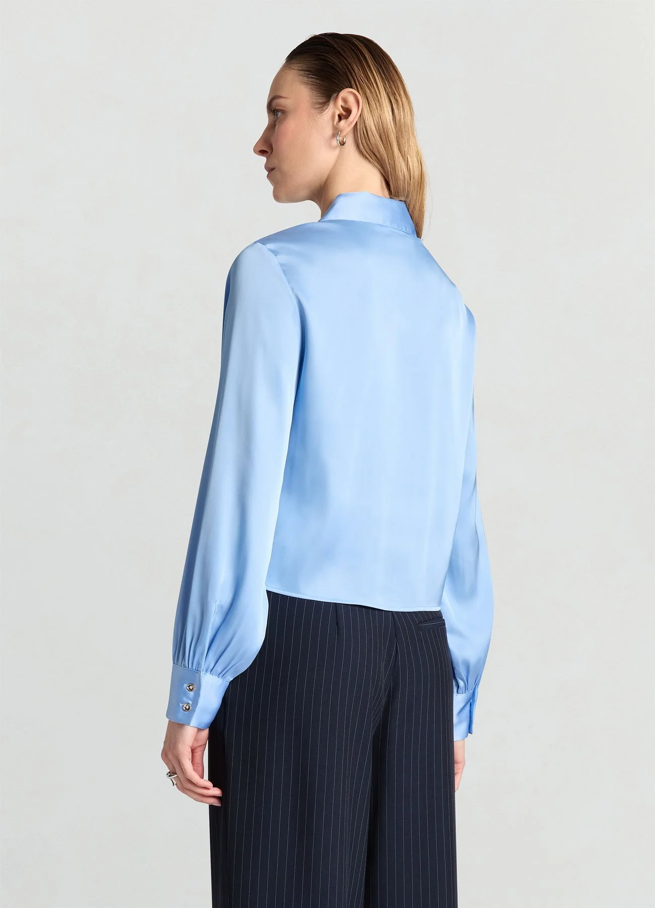 Camicia crop simil satin maniche a palloncino - Image 3