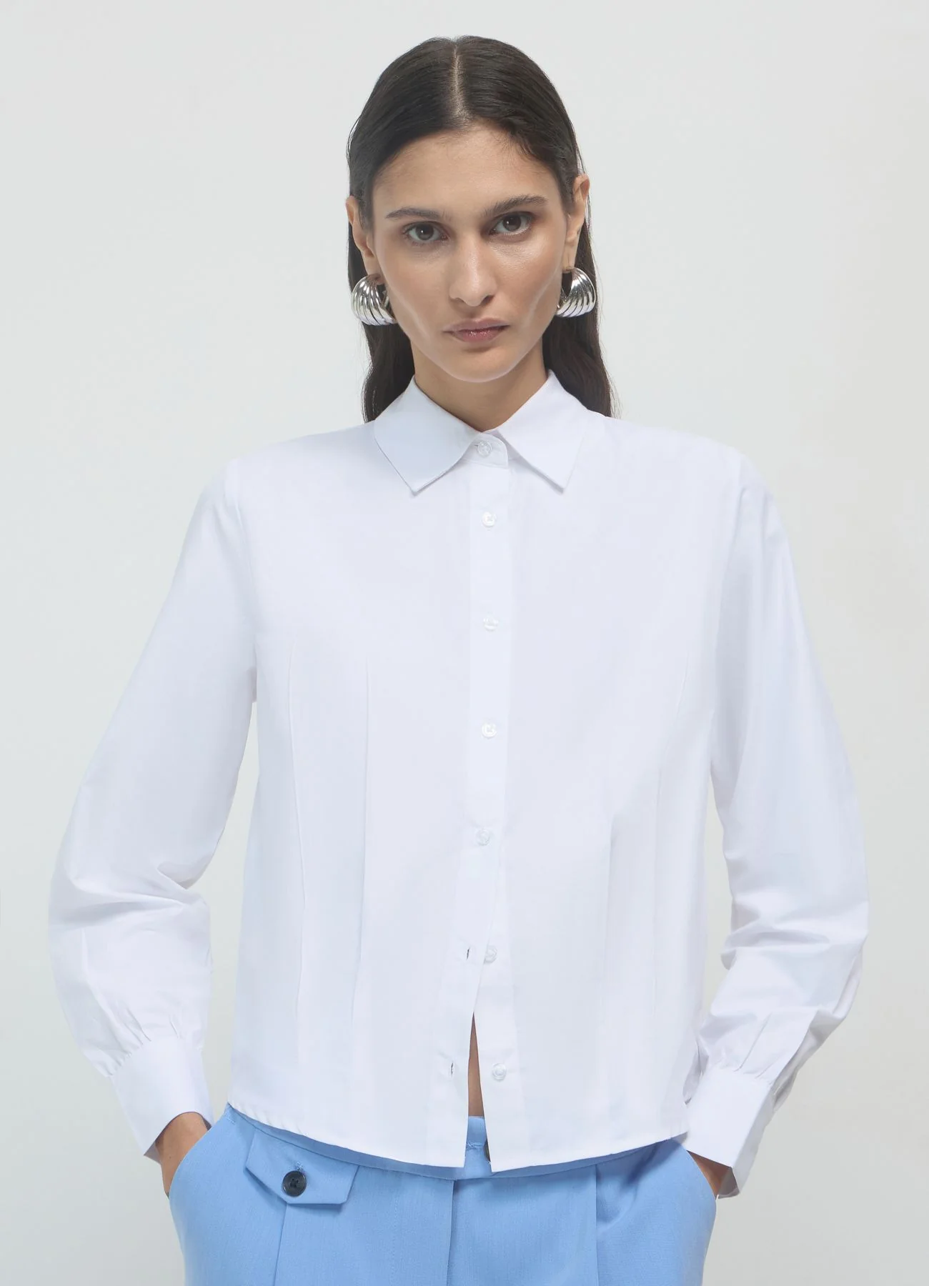 Camicia cropped con pinces - Image 2