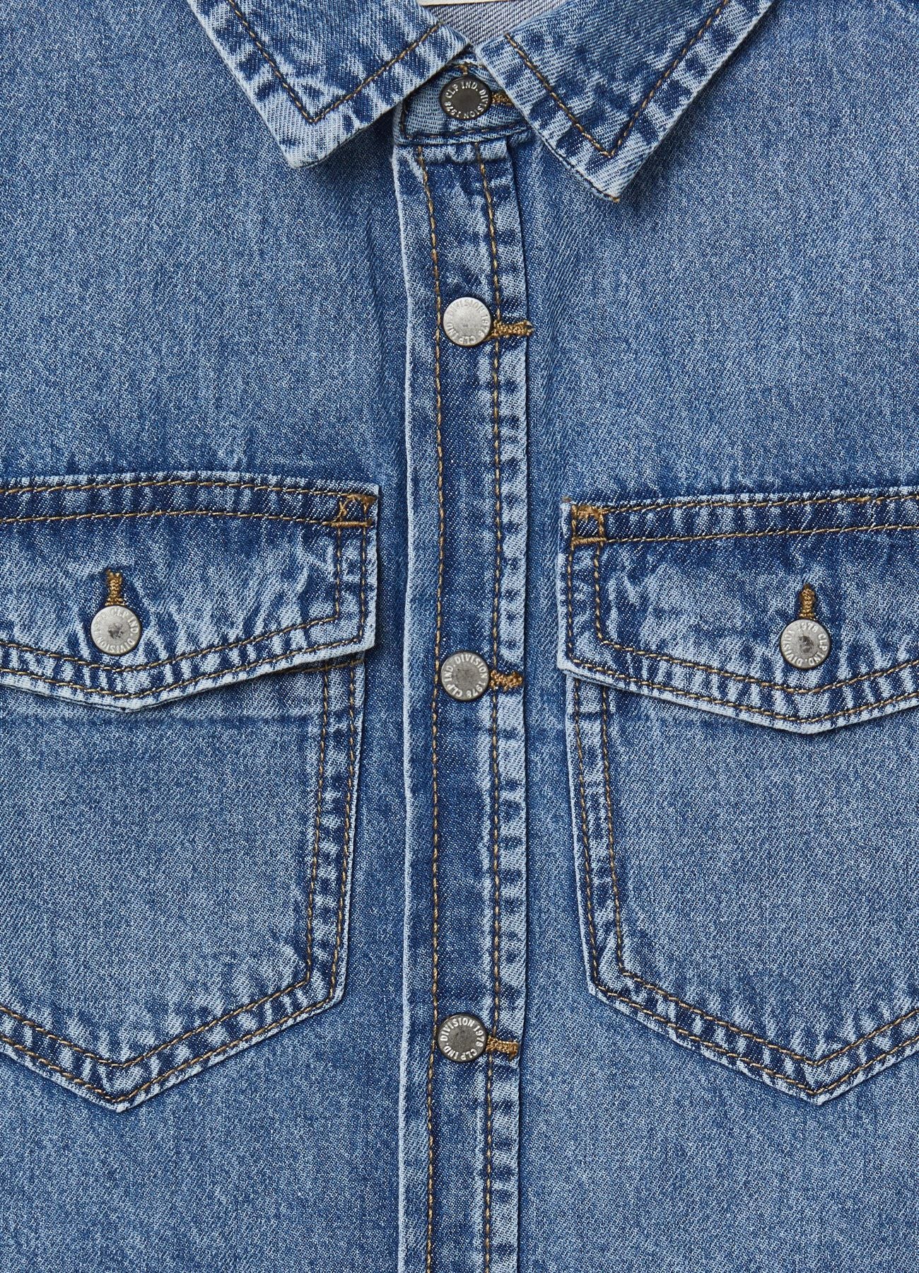 Camicia denim con tasche a patta - Image 3