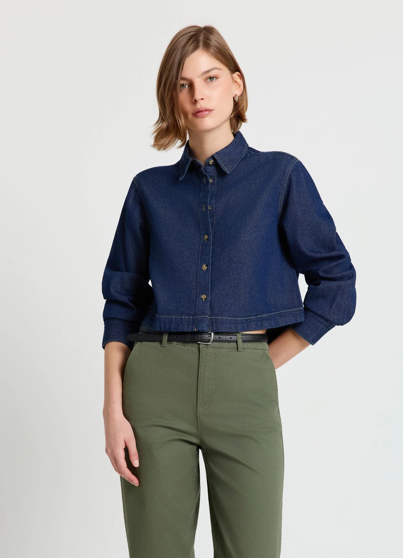 Camicia denim crop con bottoni - Image 2