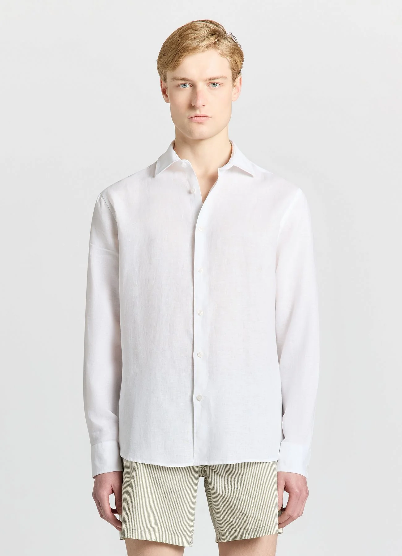 Camicia in lino a tinta unita
