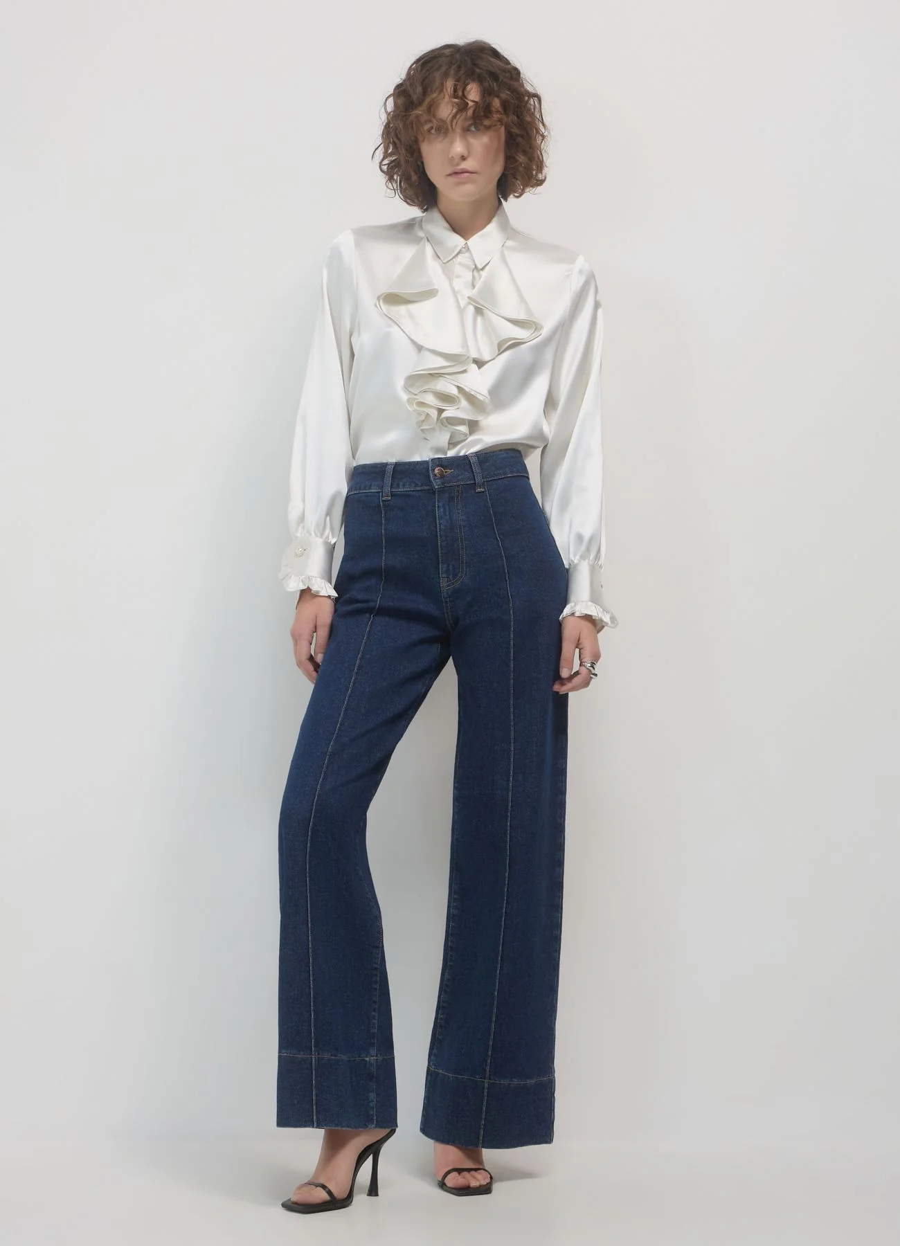 Camicia rouches bottone gioiello - Image 2