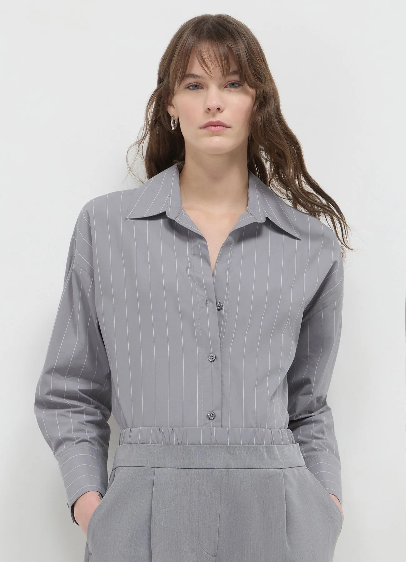 Camicia scollo a v a righe
