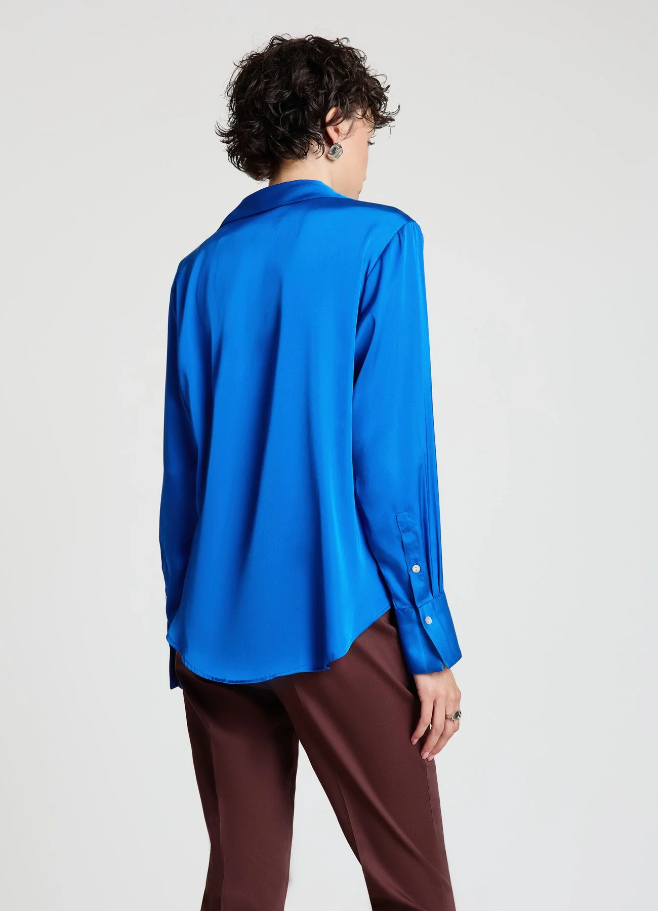 Camicia scollo a V similsatin - Image 3