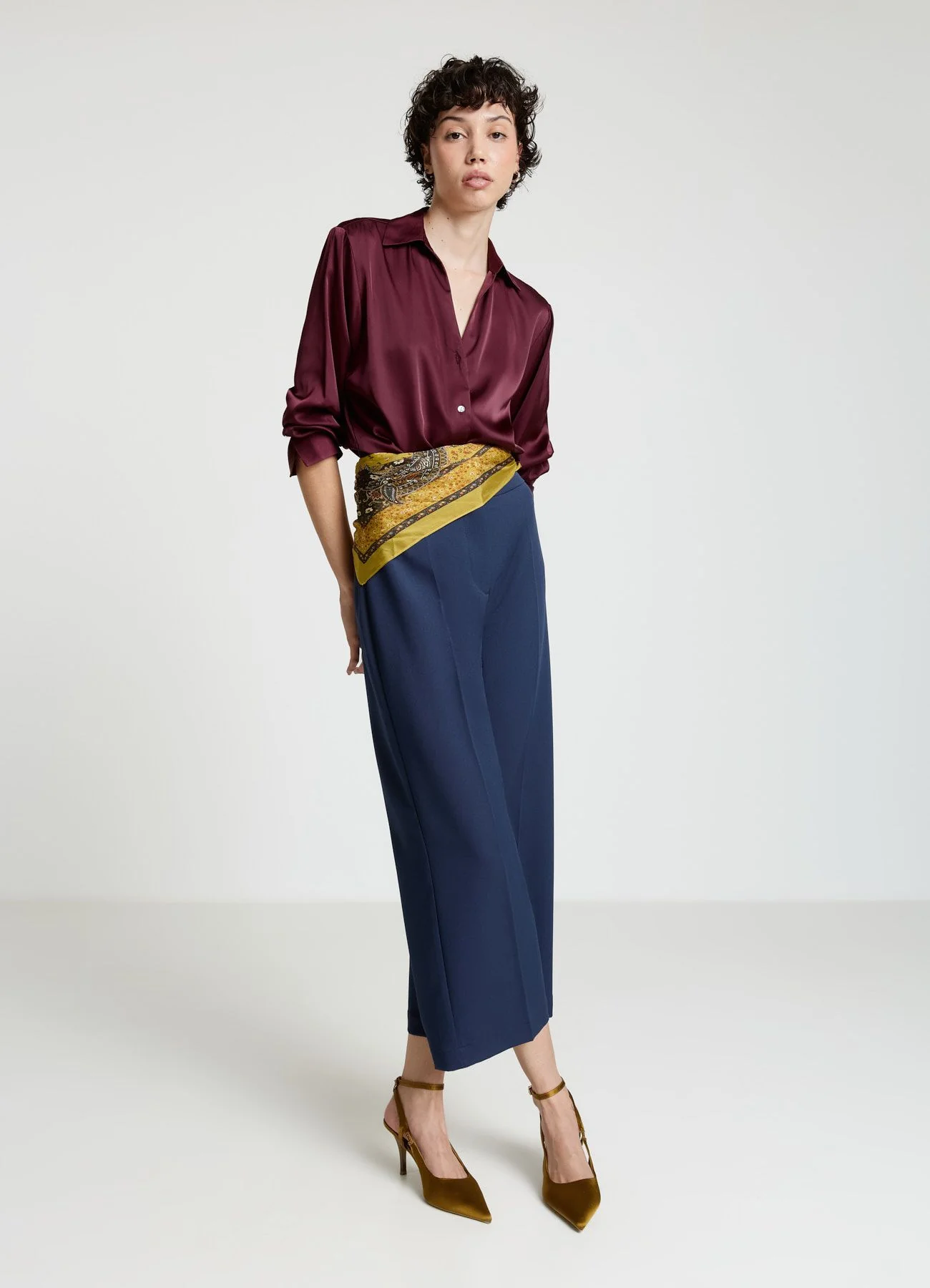 Camicia scollo a V similsatin - Image 3