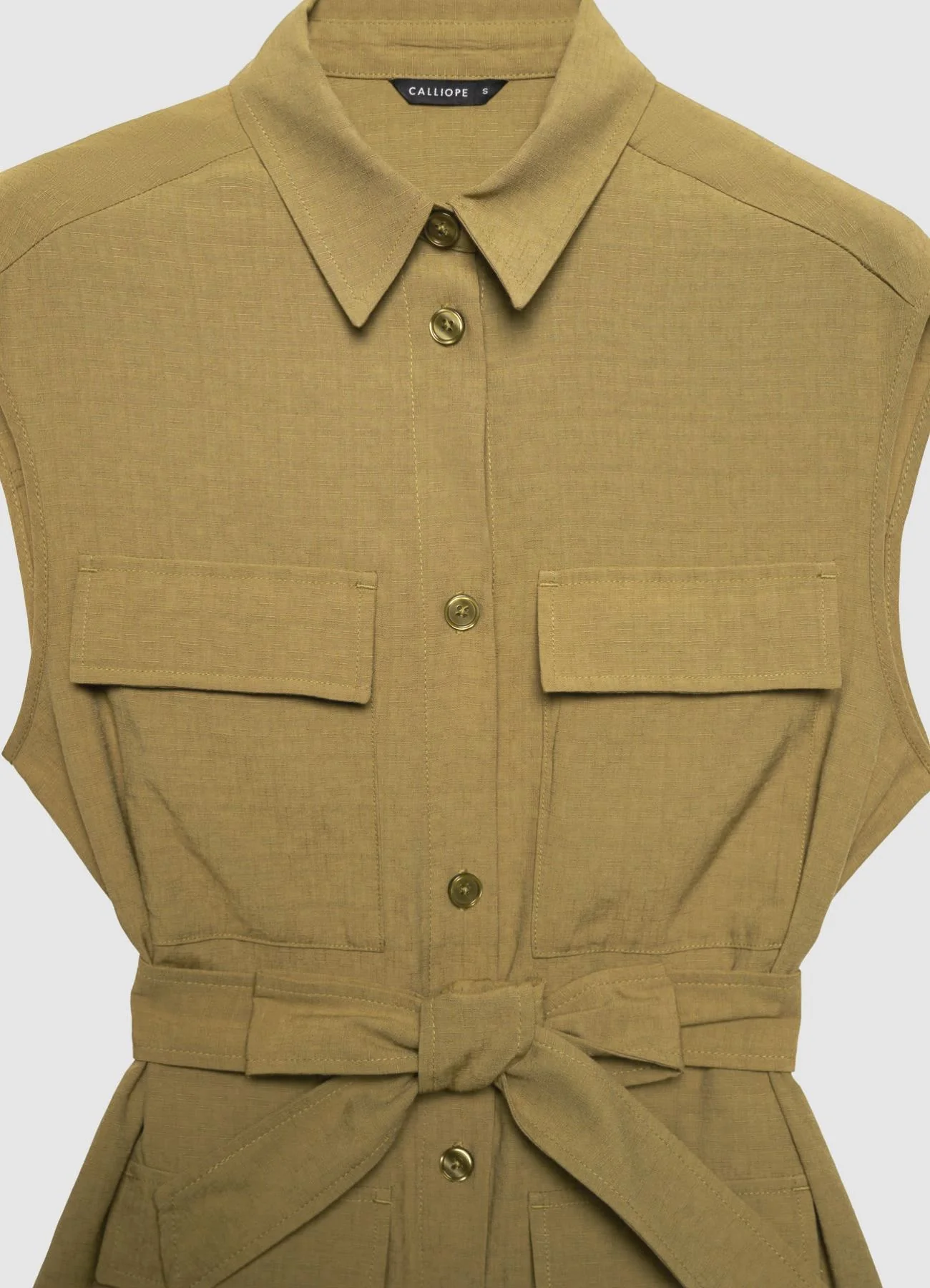 Camicia smanicata con cintura e tasche - Image 6