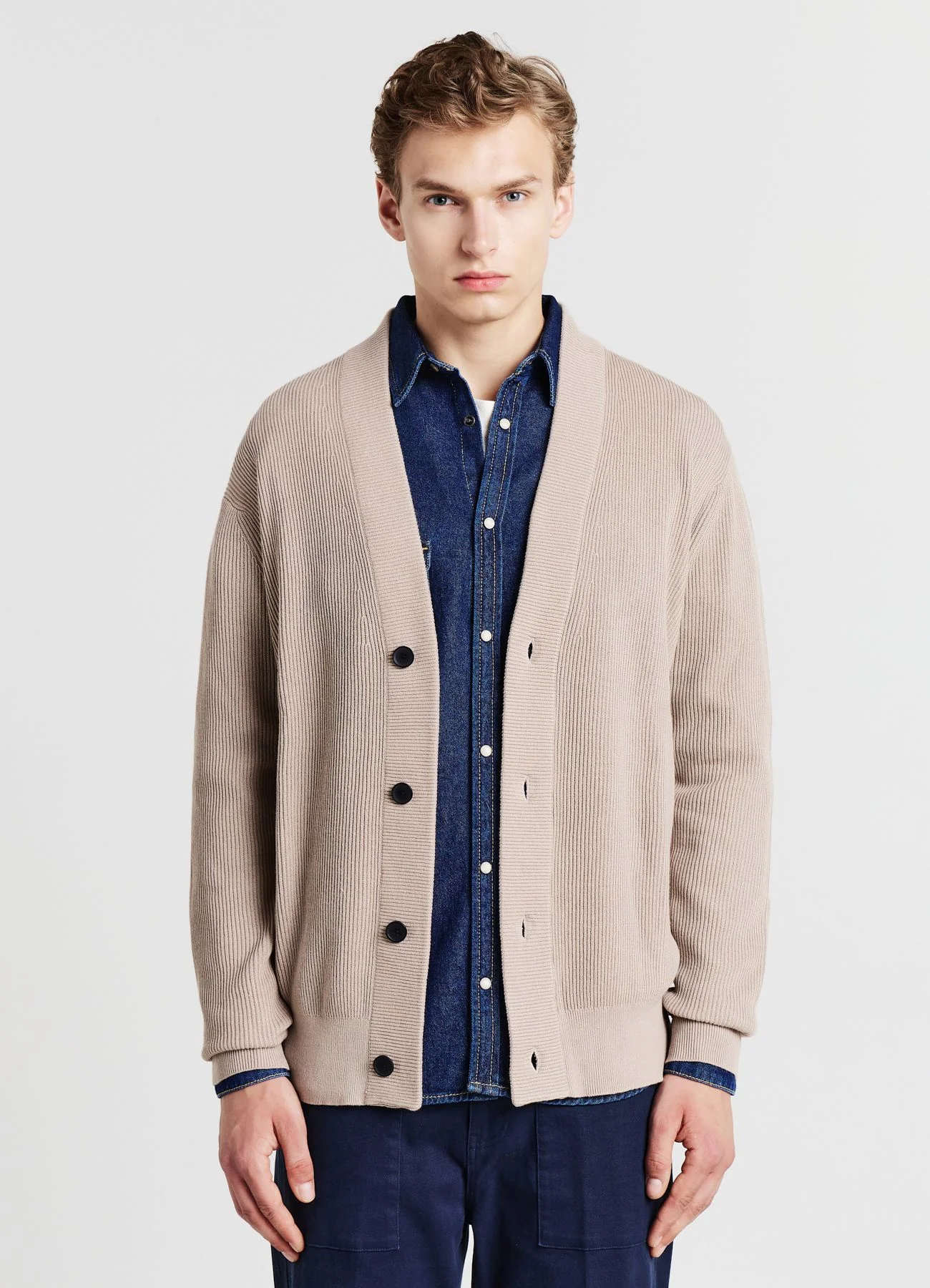 Cardigan con bottoni a coste