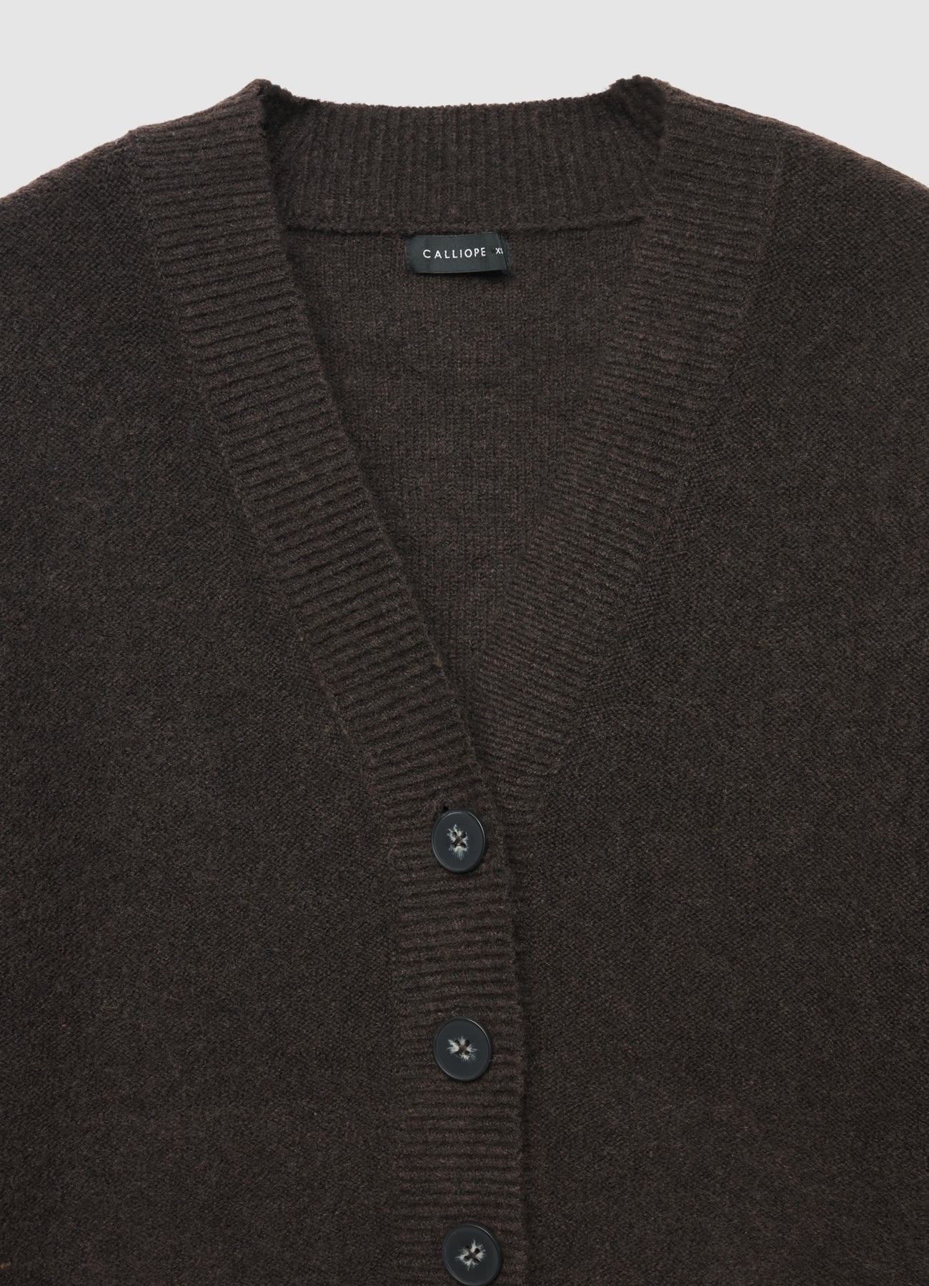 Cardigan con scollo a V e bottoni - Image 7