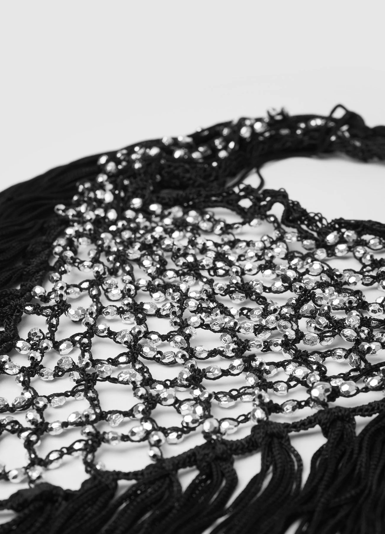 Collana bandana con frange e perline - Image 3
