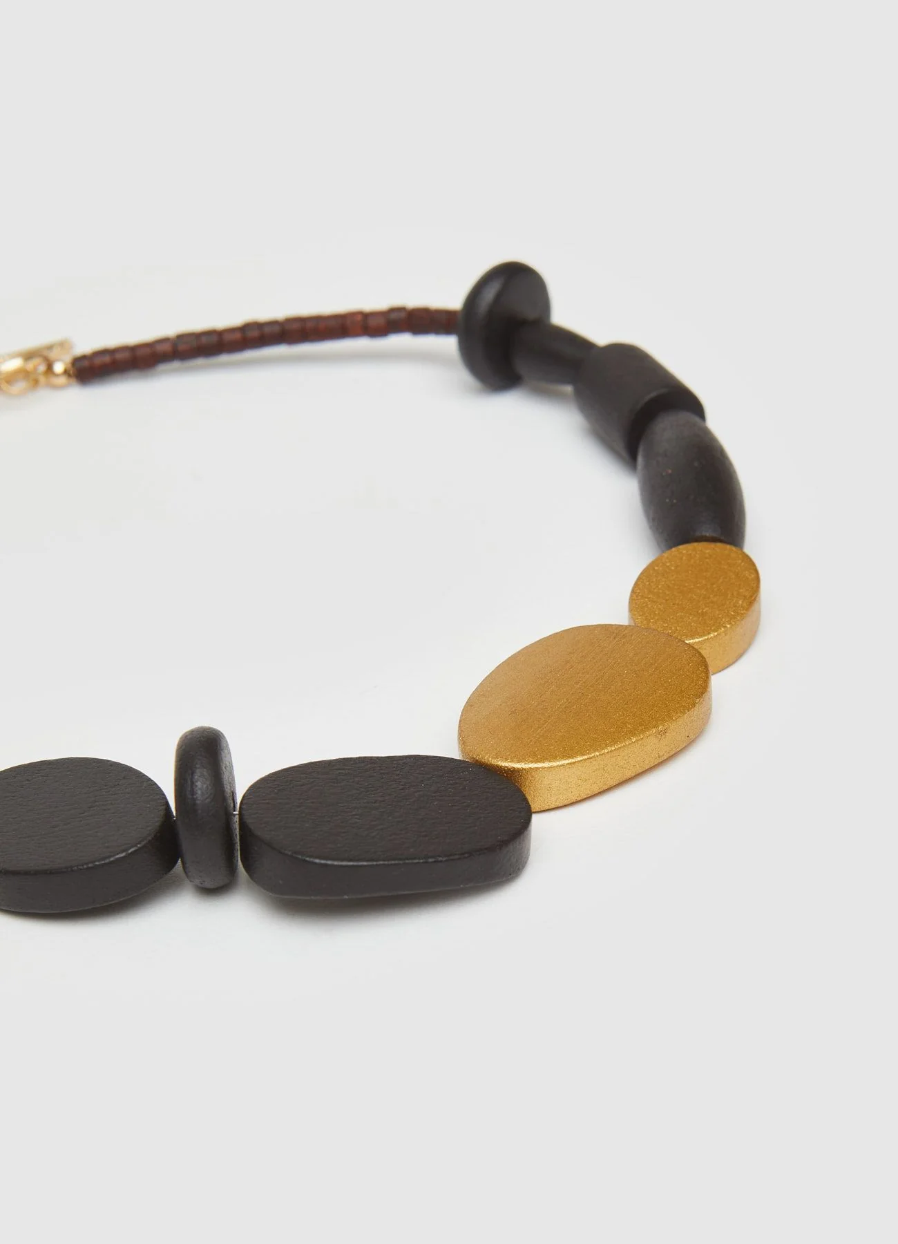 Collana con pietre e perline in legno - Image 2