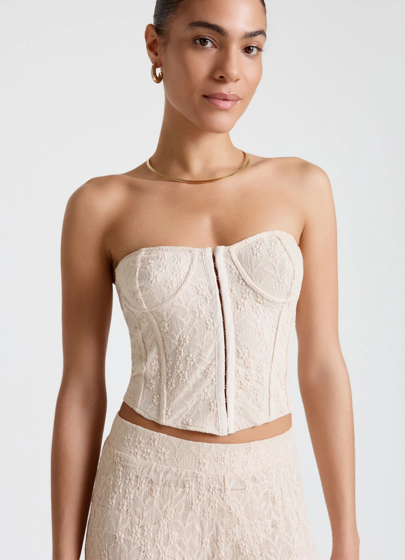 Corsetto in pizzo senza spalline con gancetti - Image 2