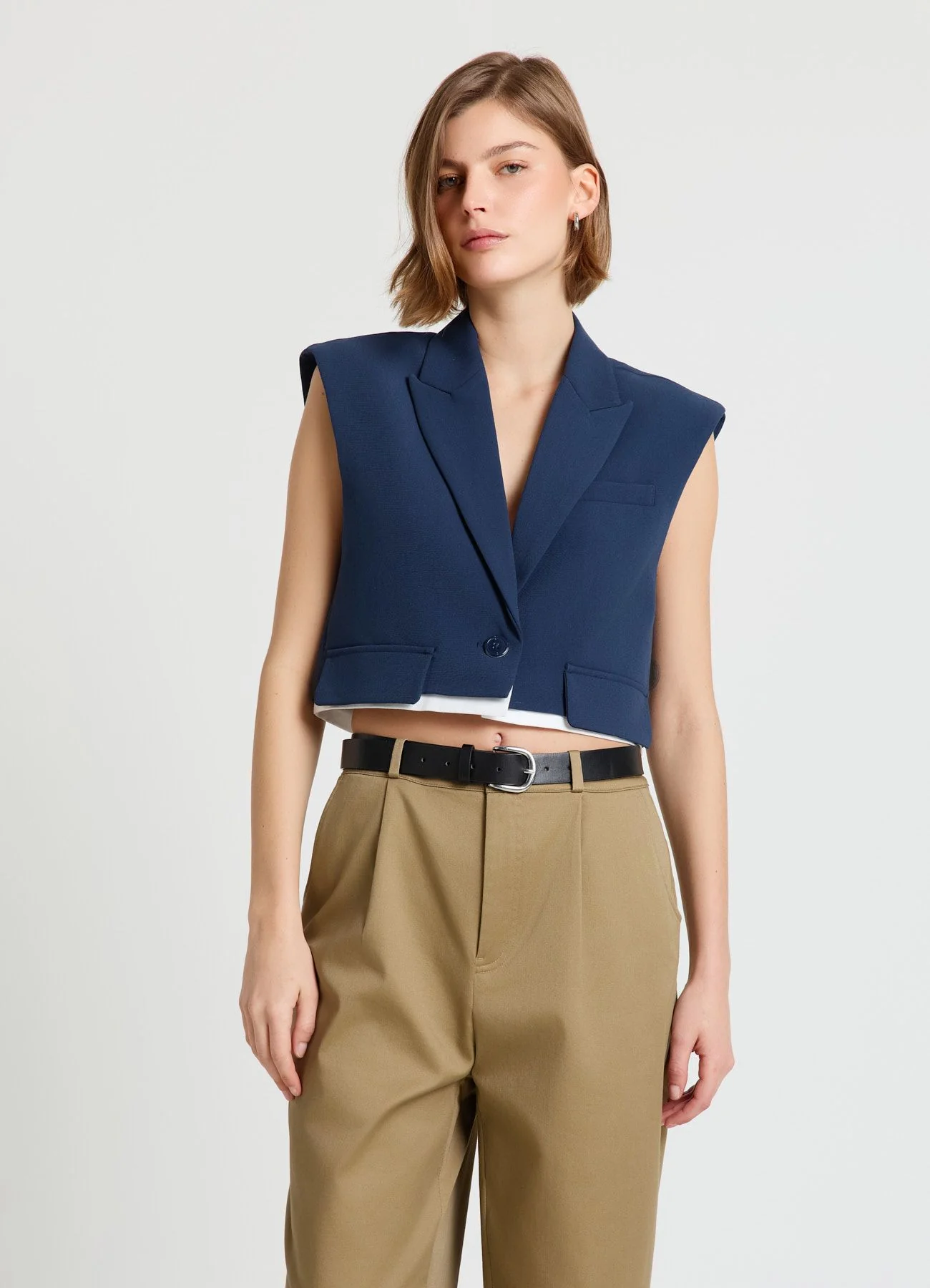 Gilet corto con revers e pattine - Image 3