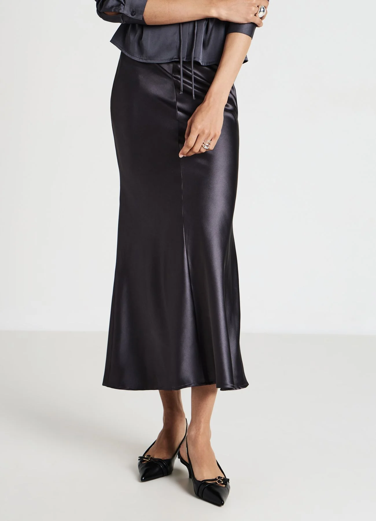 Gonna lunga svasata in simil satin - Image 3
