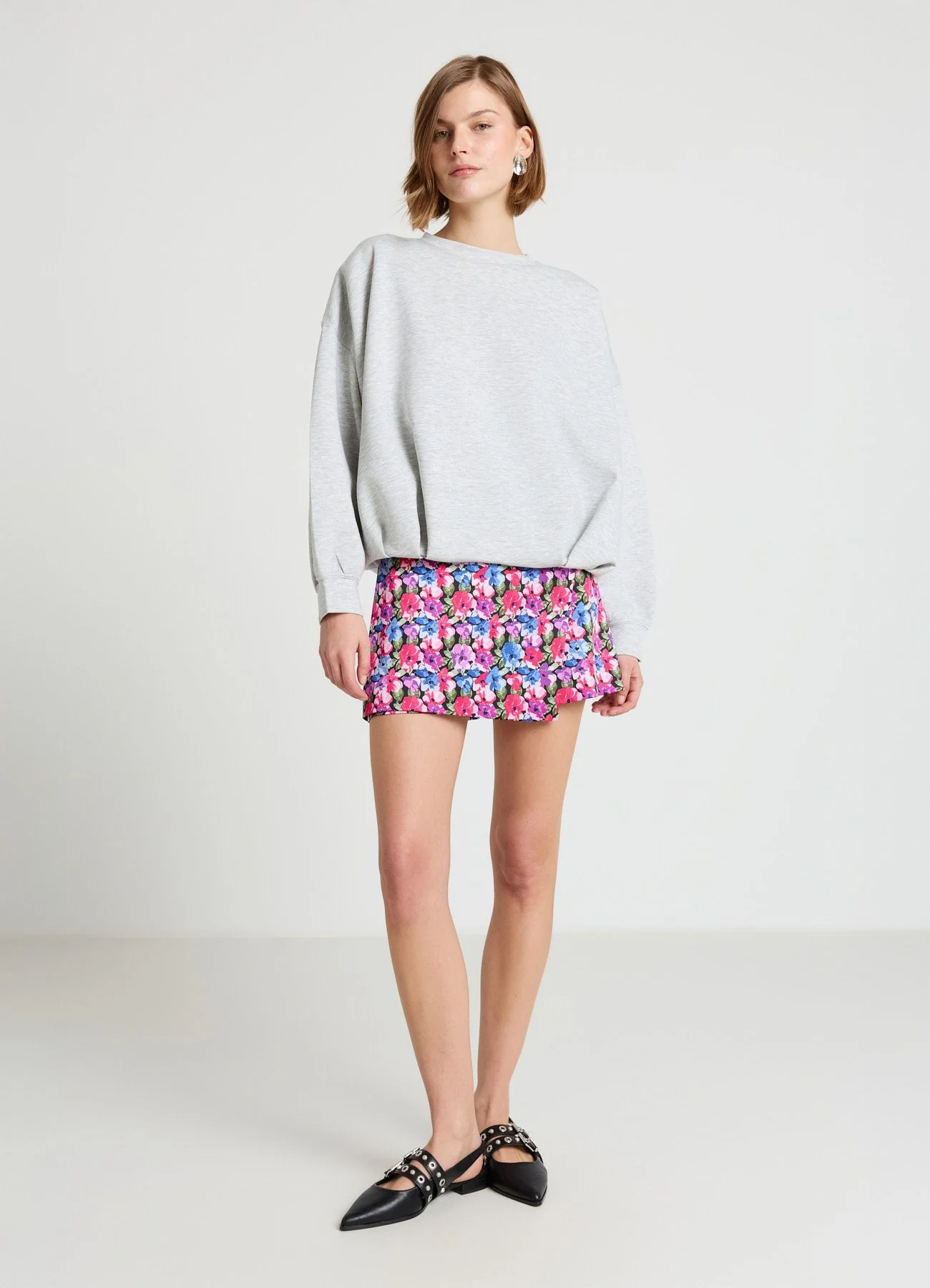 Gonna-pantalone simil satin con stampa fiori