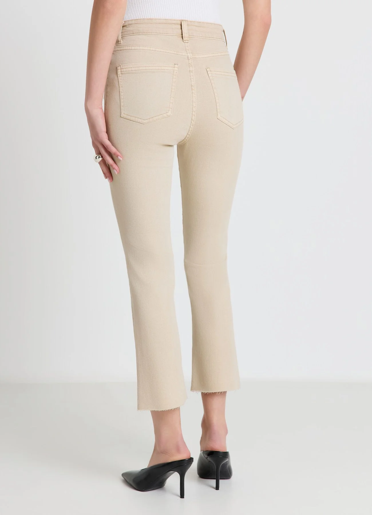 Jeans crop flare a tinta unita - Image 3