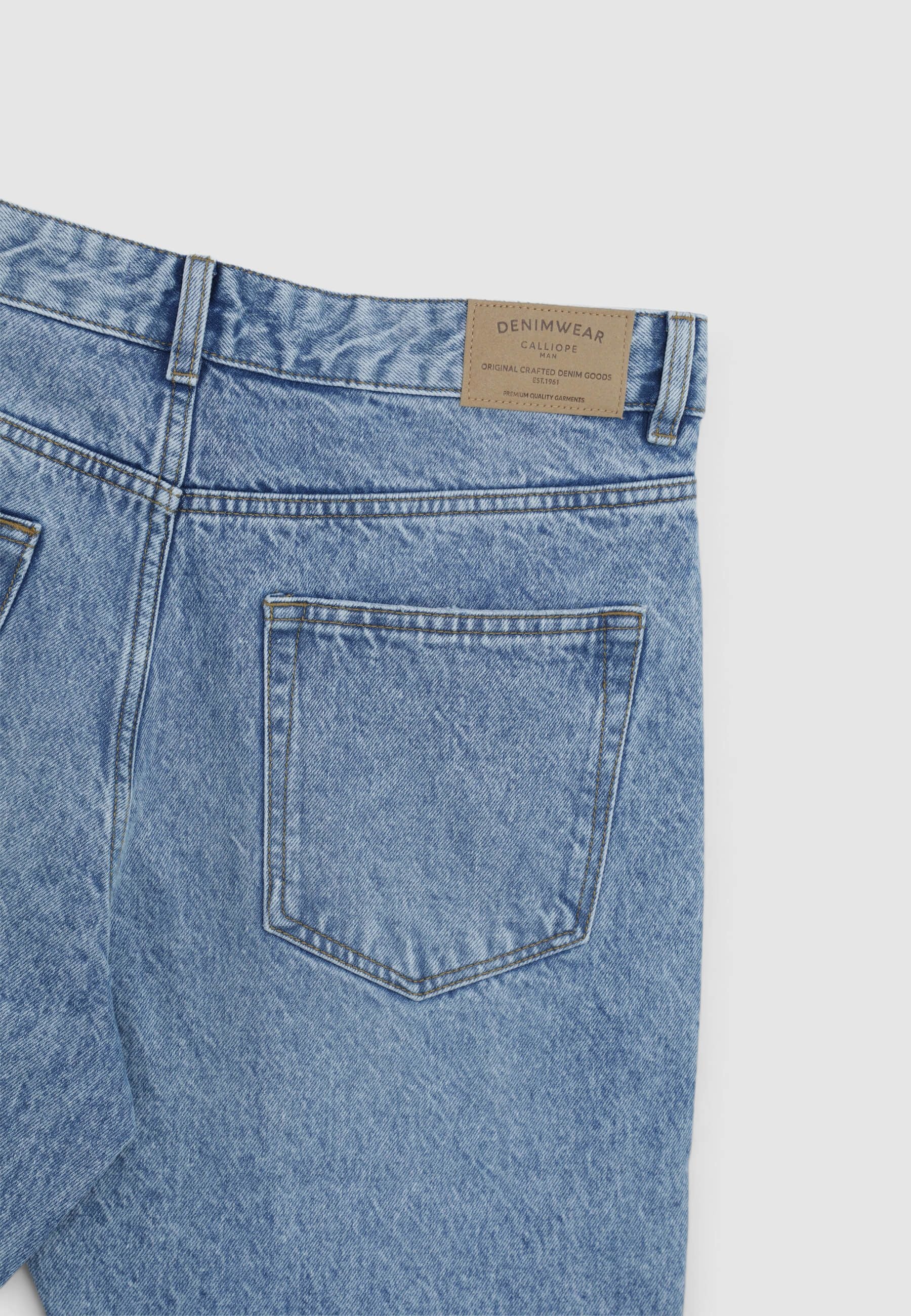 Jeans cropped con strappi - Image 6