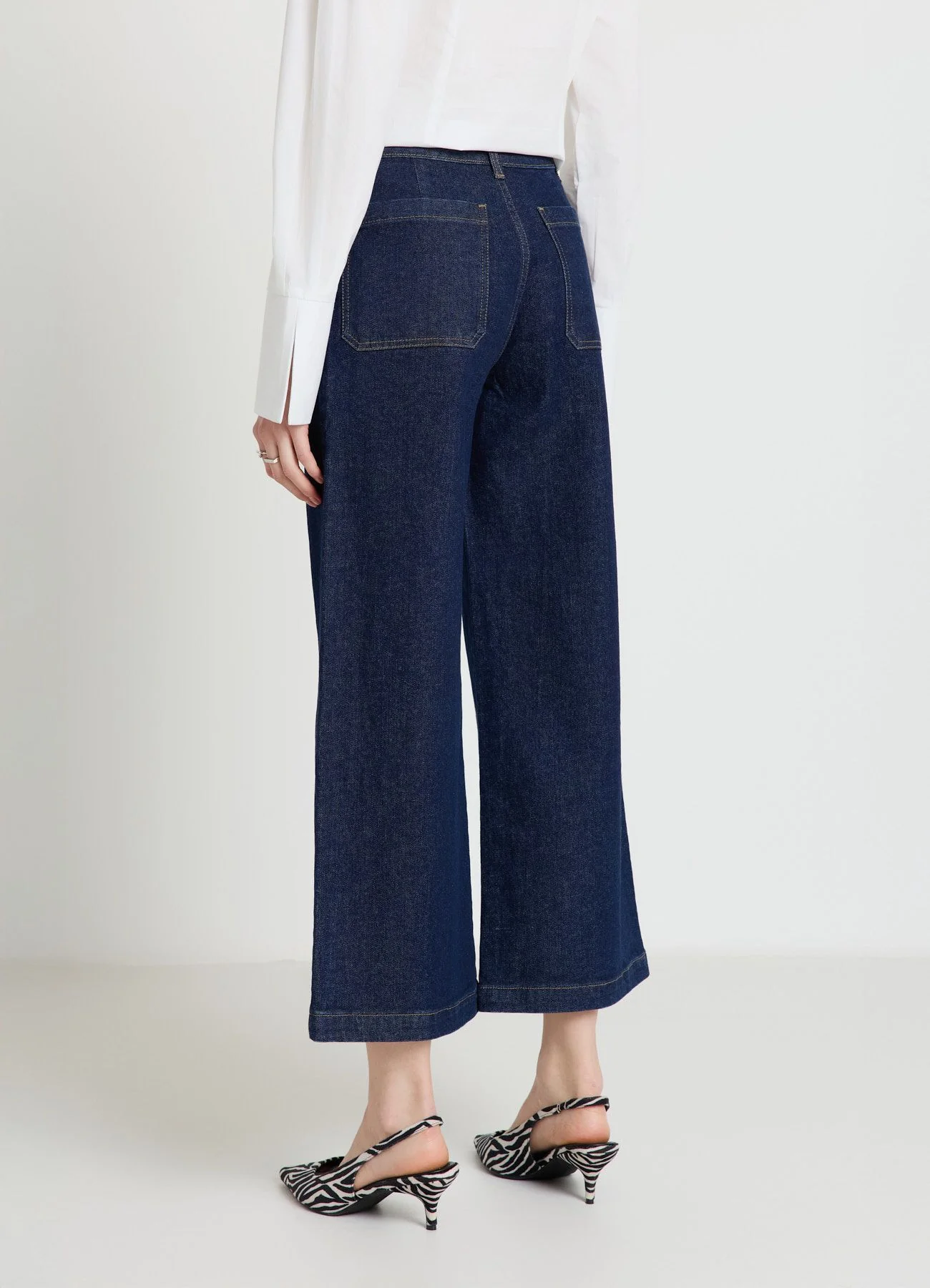Jeans culotte con tasche applicate
